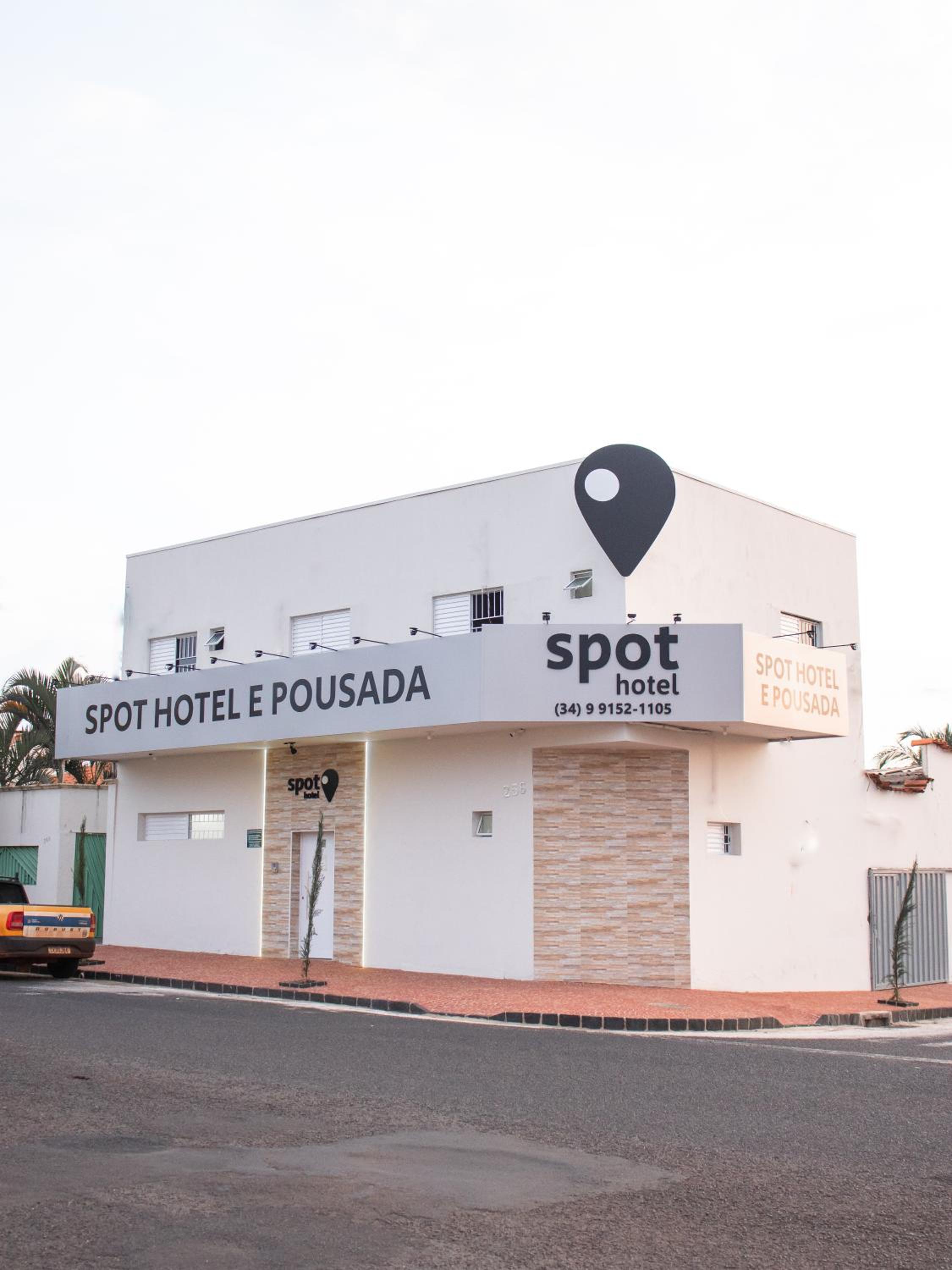 Spot Hotel e pousada