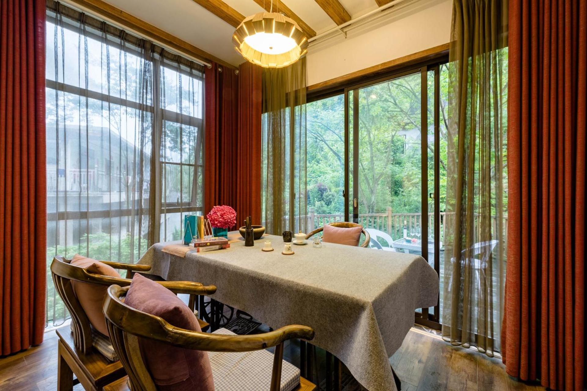 Zhangjiajie One city one inn