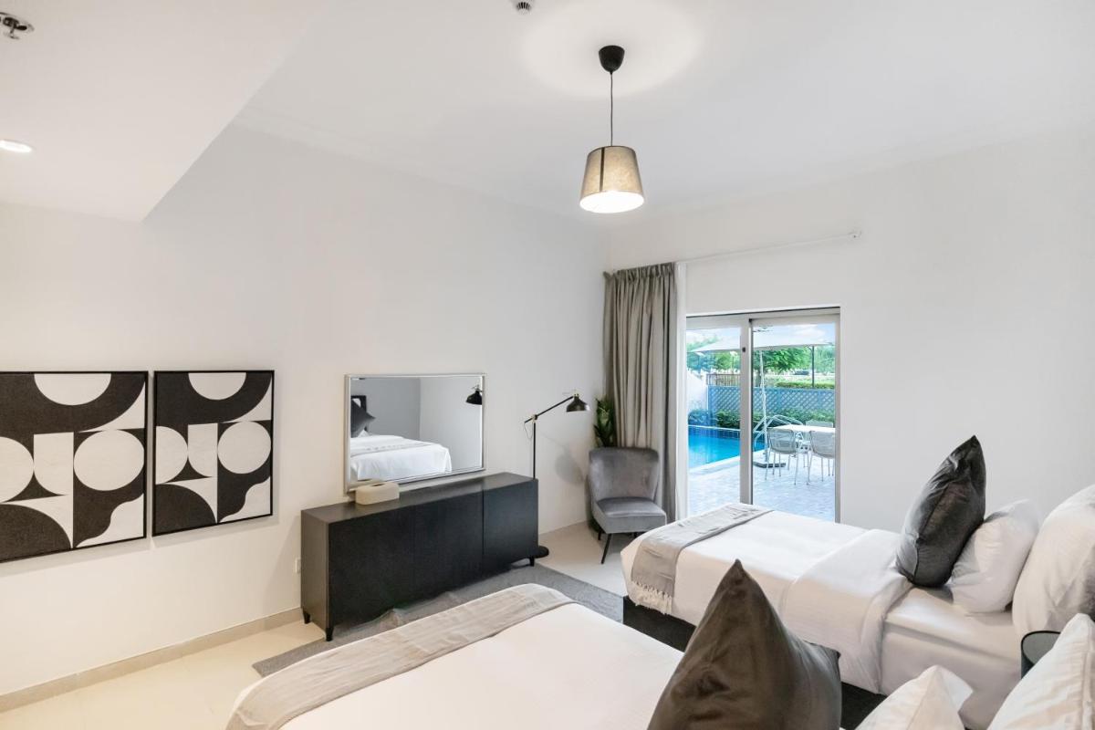 FAM Living - Private Beachfront Escape in Palm Jumeirah - Sarai