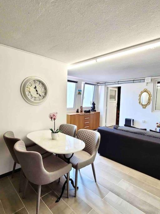 Lakeview Basement Apartment near Interlaken