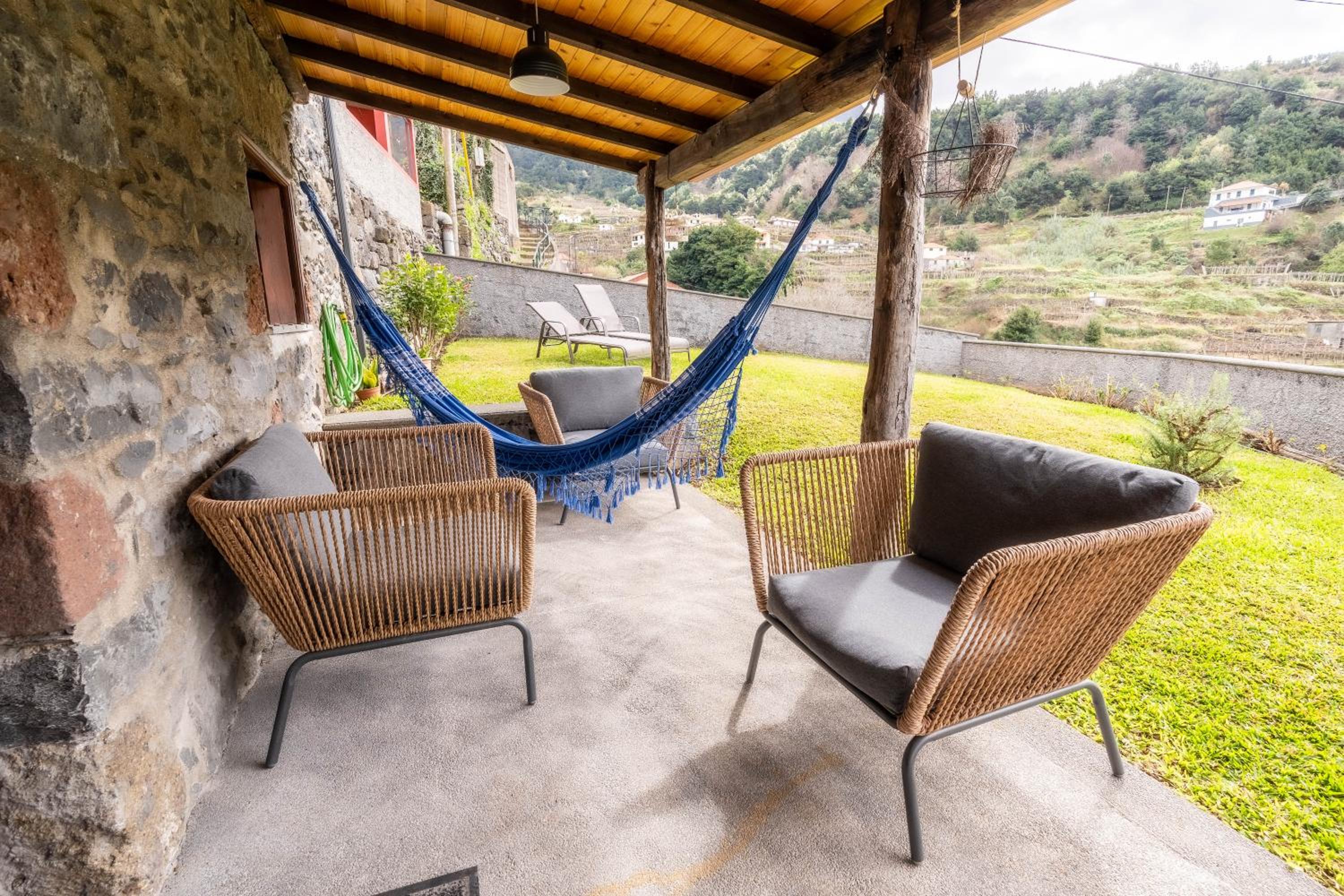 Madeira Bird House - House in the Mountains With Garden view 3