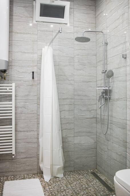 Venus Apartments - Astoria Residence I view 4