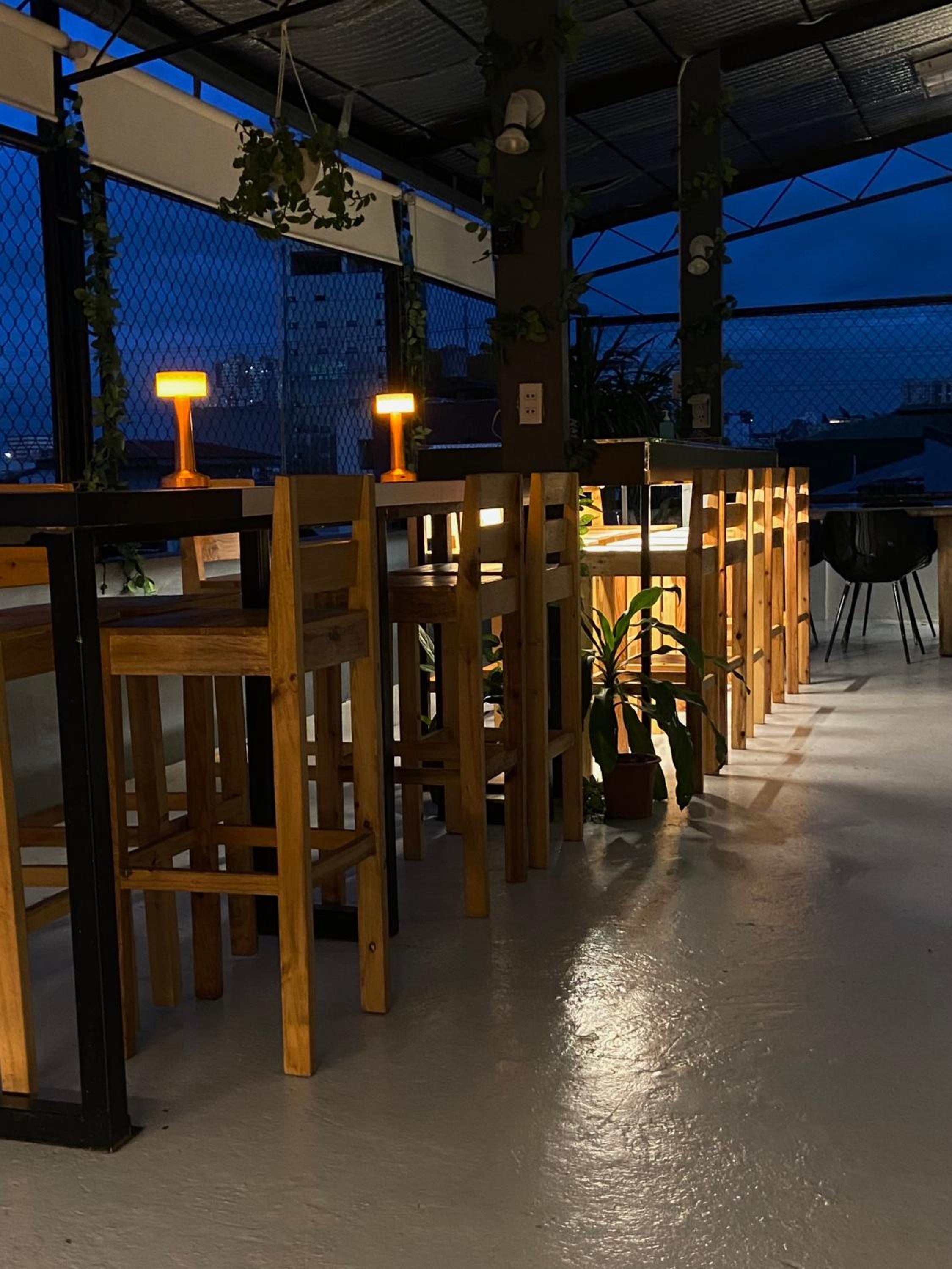Lime Lite Manila Hostel