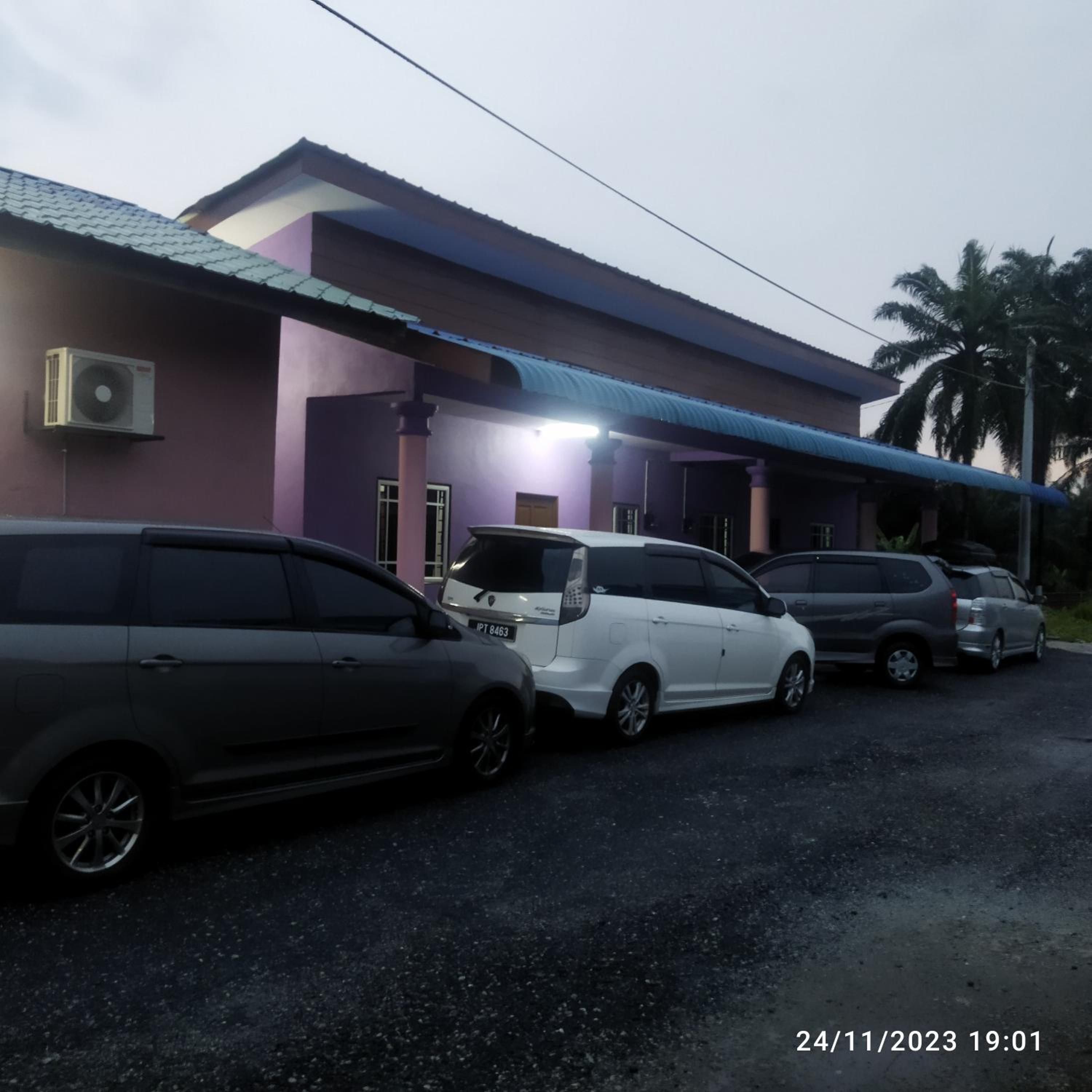 Qaseh Dalilah Homestay KLIA photo 4