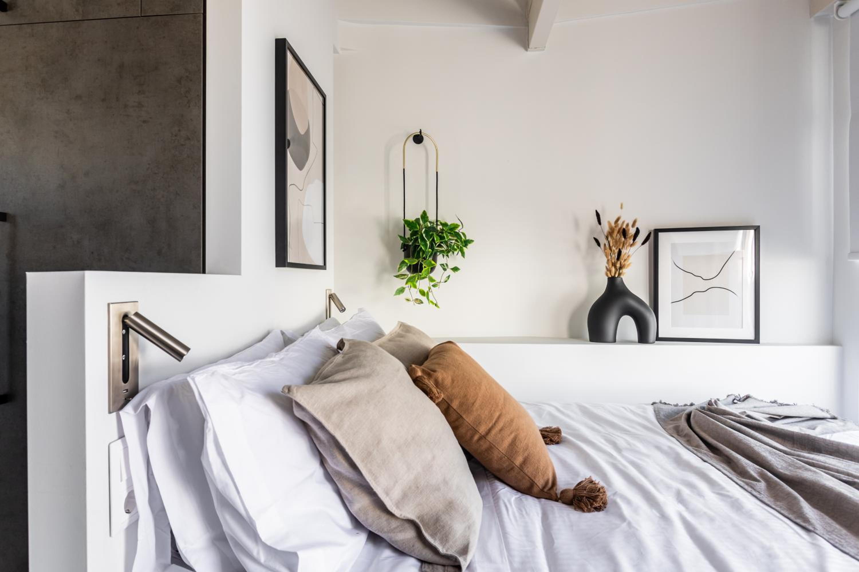 Elysian Apartments in Plaka by UPSTREET