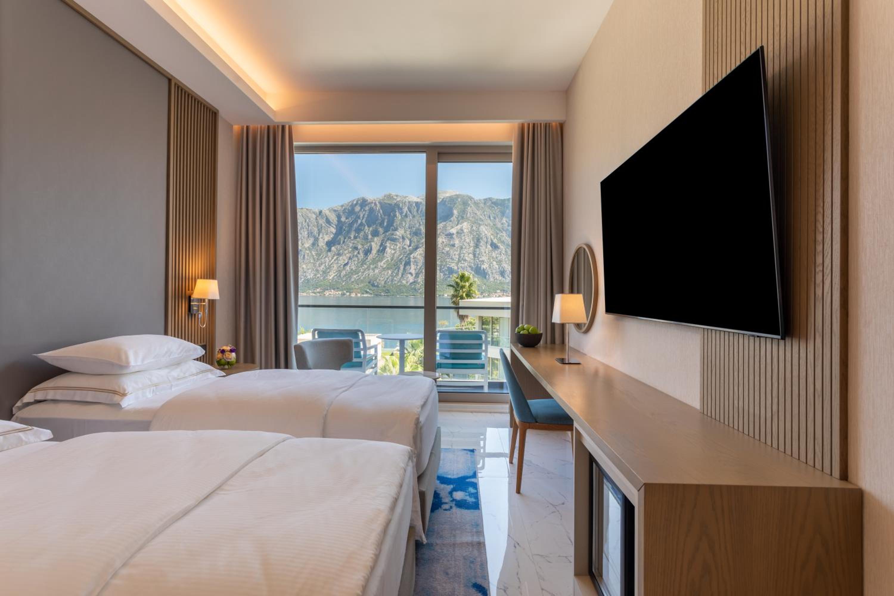 Hyatt Regency Kotor Bay Resort 9