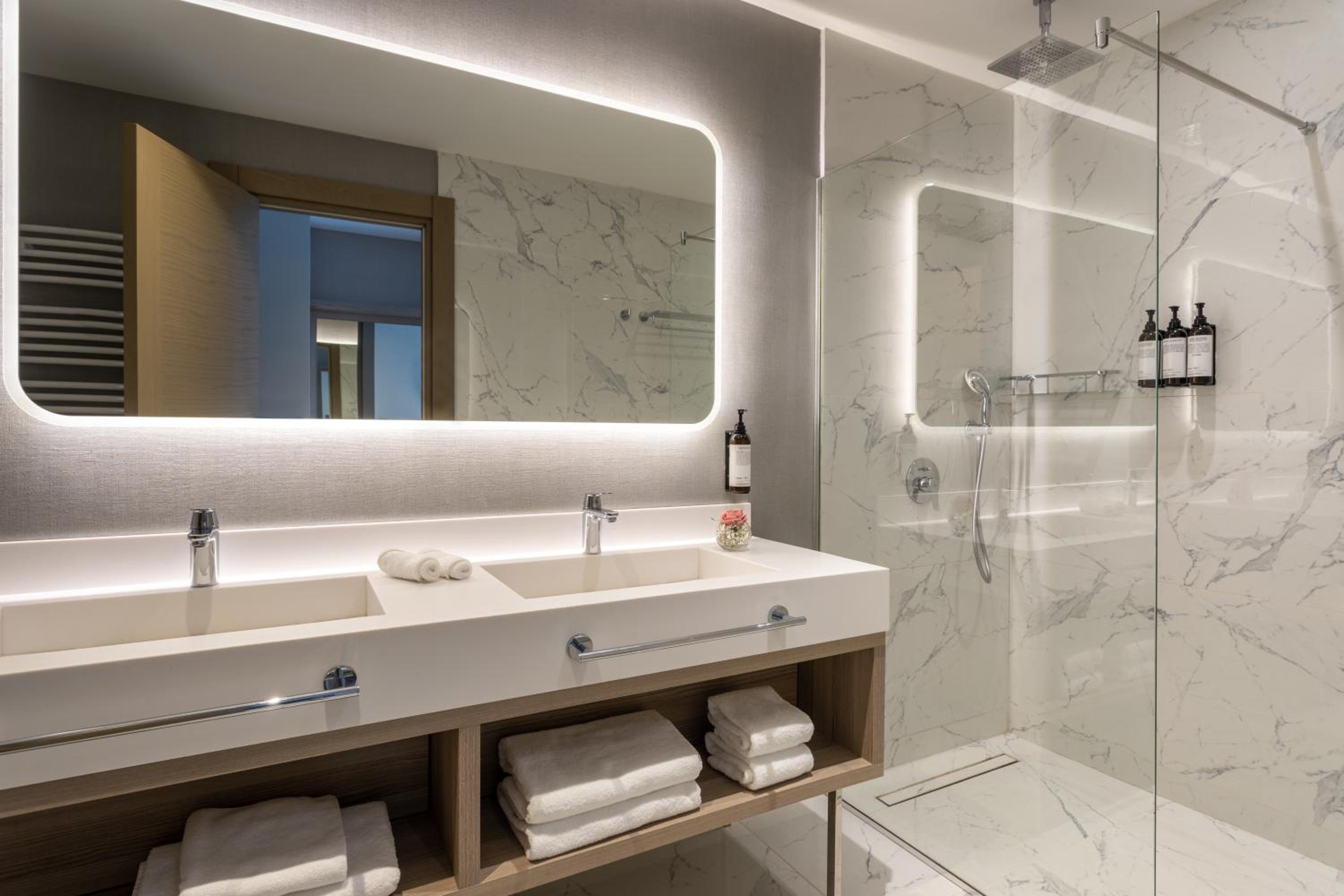 Hyatt Regency Kotor Bay Resort 21