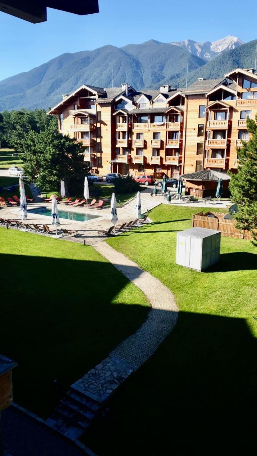 Pirin Golf Lake House