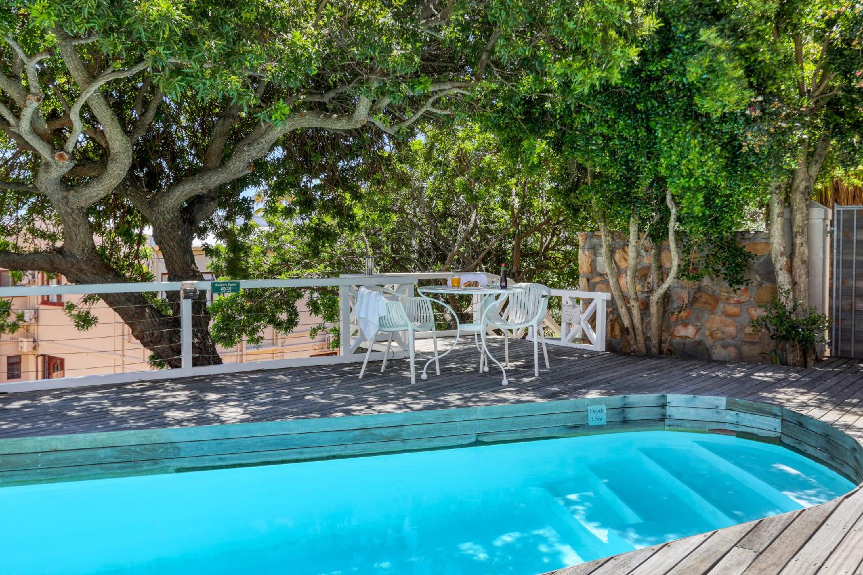 Palm Beach Apartment - 100m from Camps Bay Beach view 3