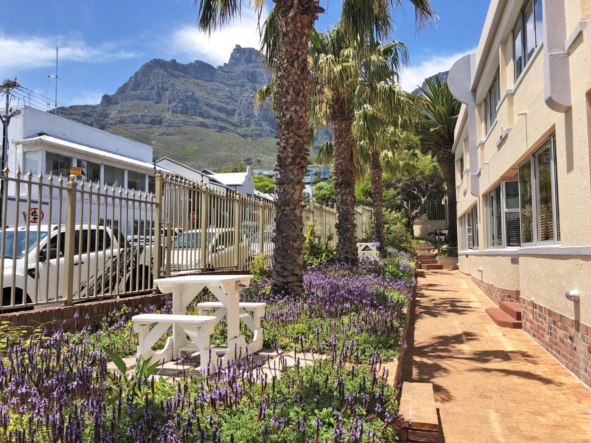 Palm Beach Apartment - 100m from Camps Bay Beach view 2