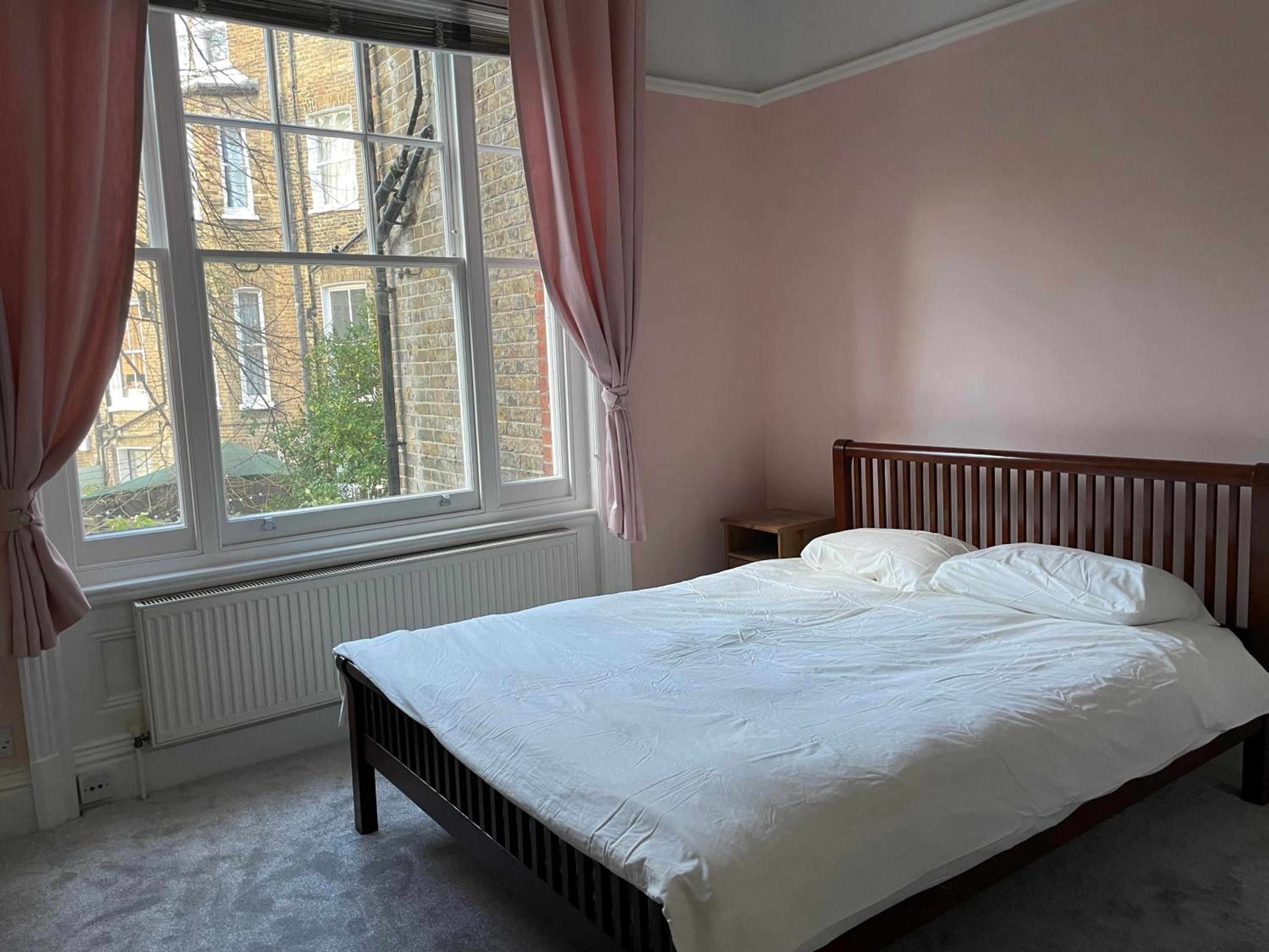 1 Bedroom Apartment in the heart of West London