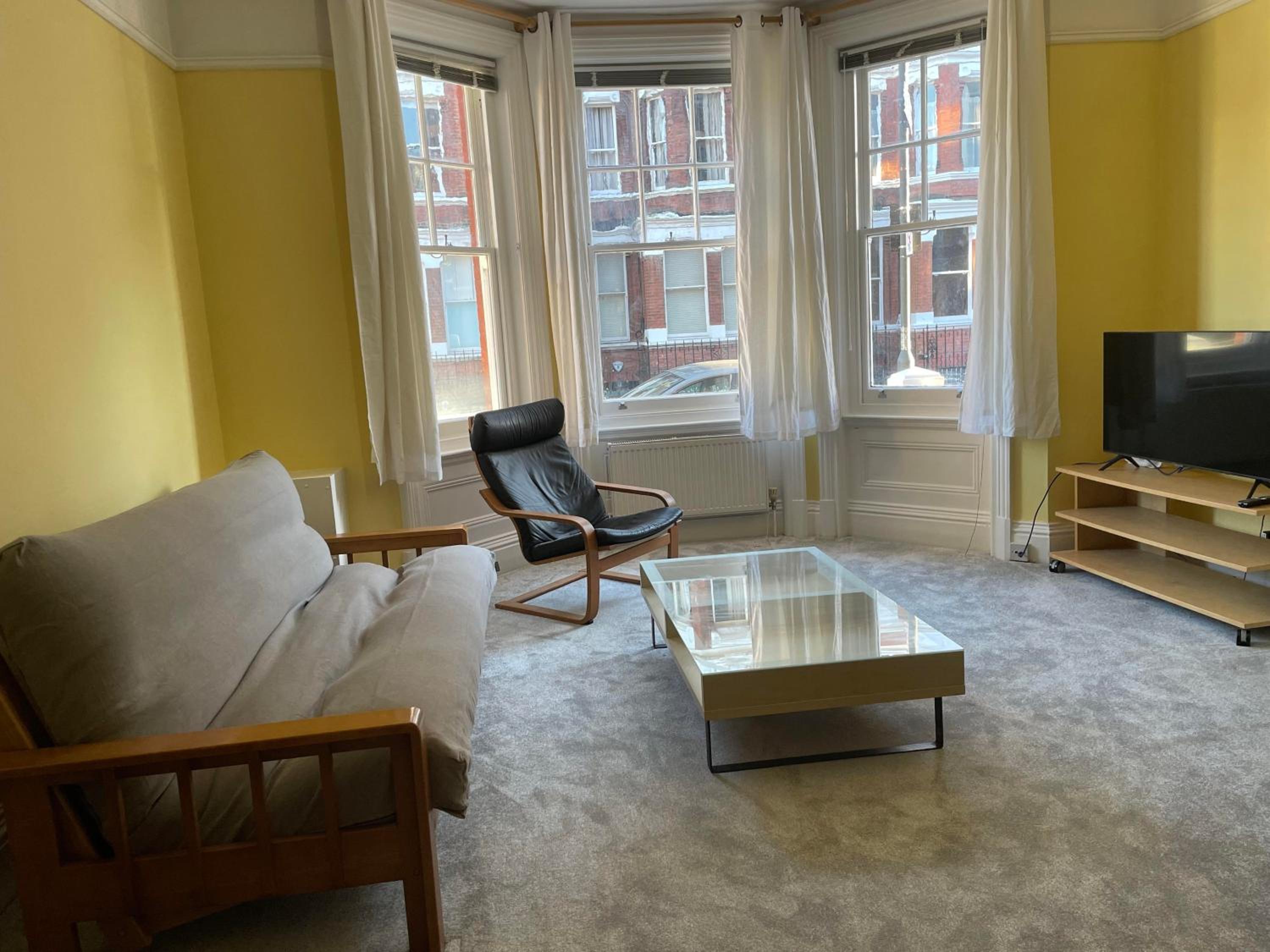 1 Bedroom Apartment in the heart of West London