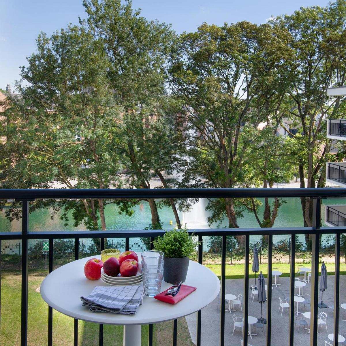 balcony