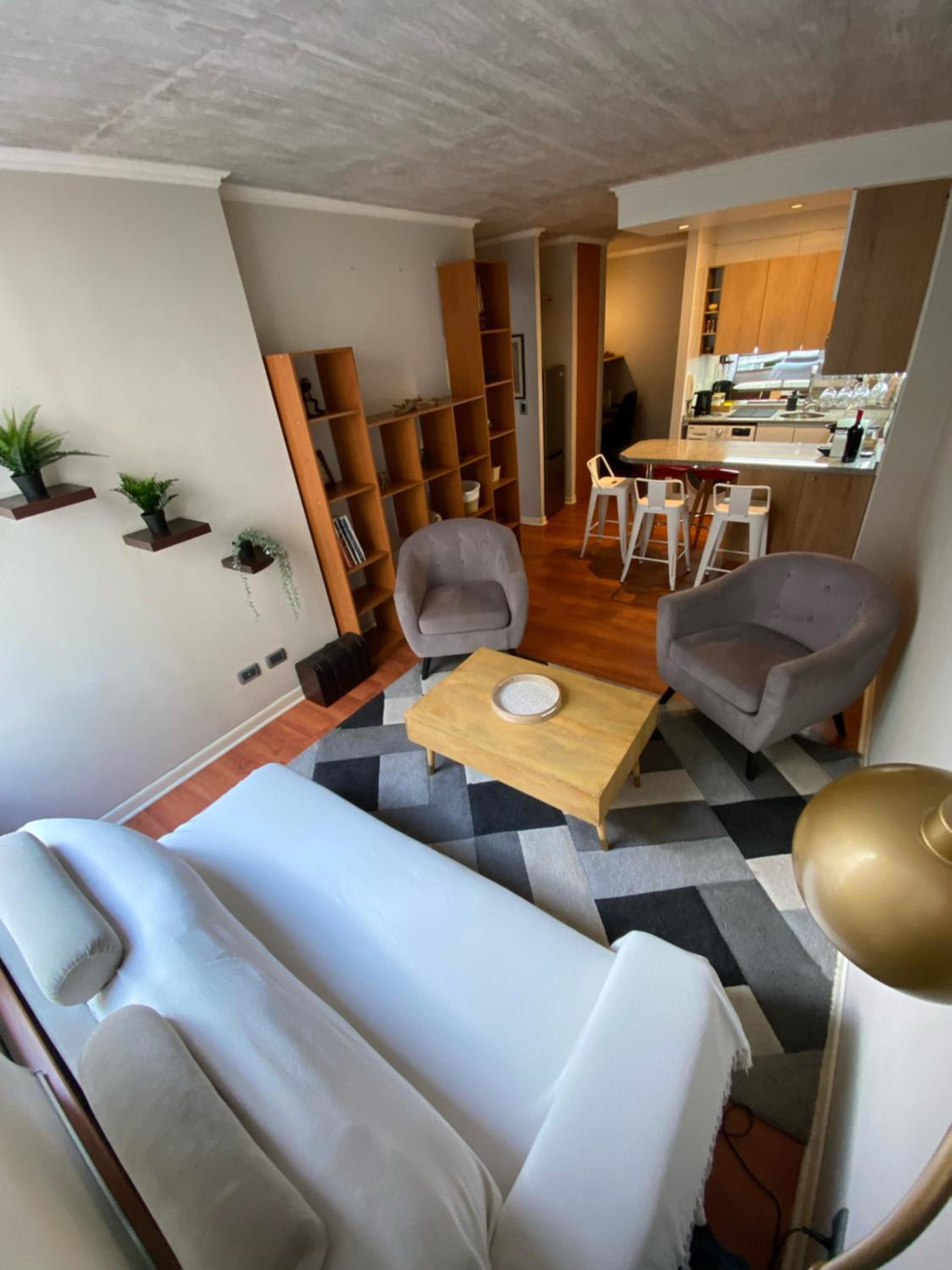 Cómodo y Moderno apartamento en Las Condes 2Dorm, 2Baños, open-Kitchen