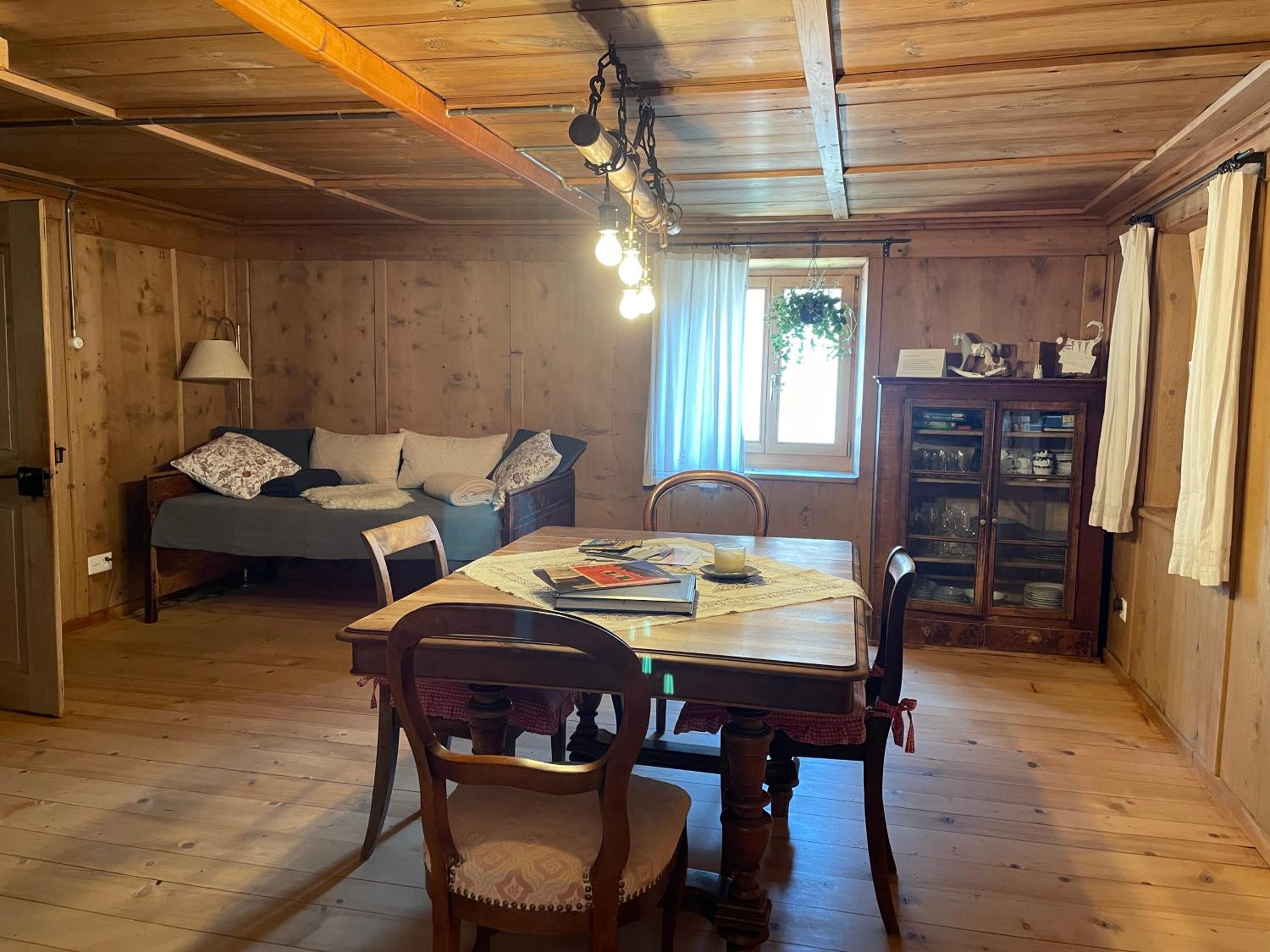 Wohnung gemütlich mit Stil „la tgea cotschna“ view 5