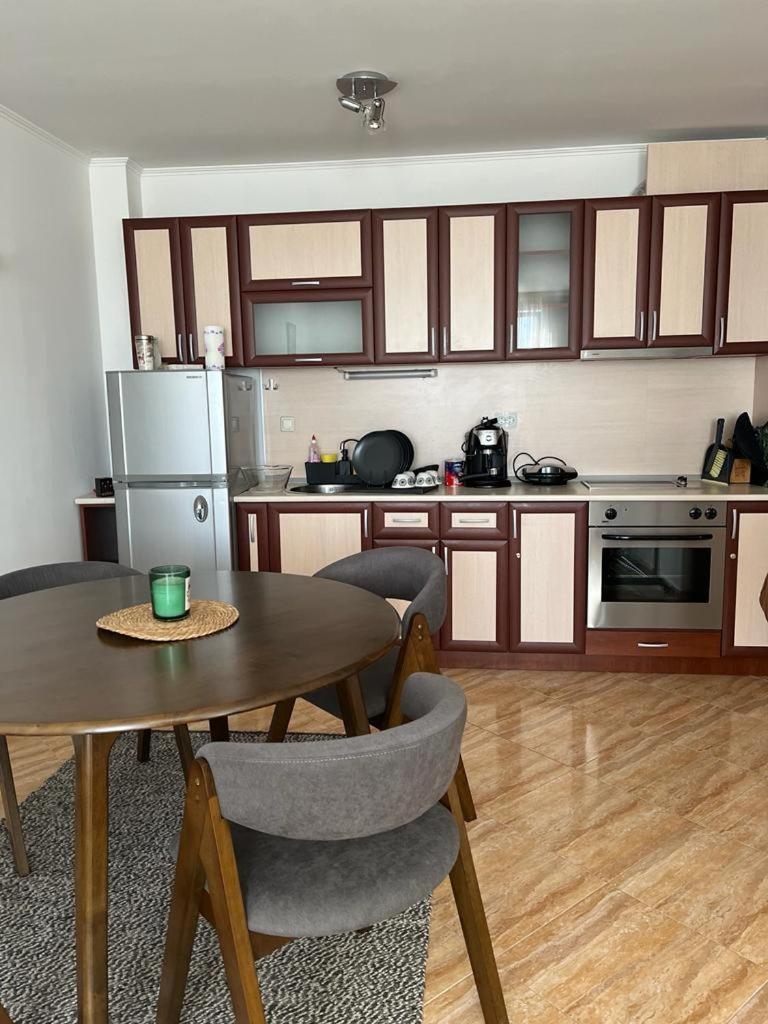 COZY ski-to-door apartment, Monastery 3 complex