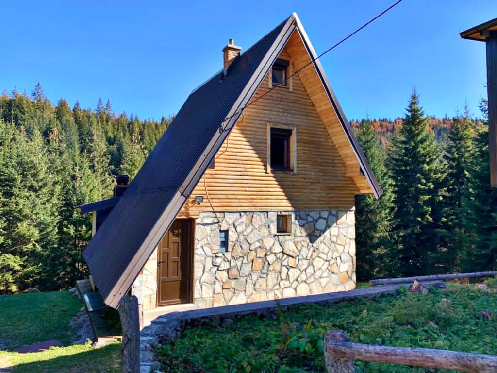 Vikendice Jahorinska Dvorišta 1