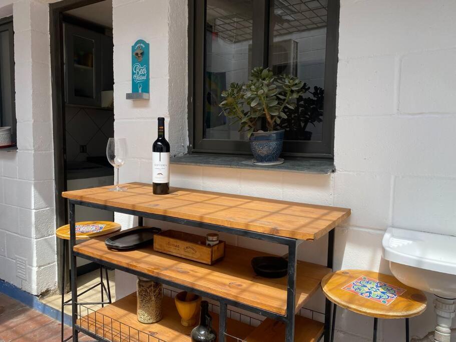 Furnished apartment excellent location