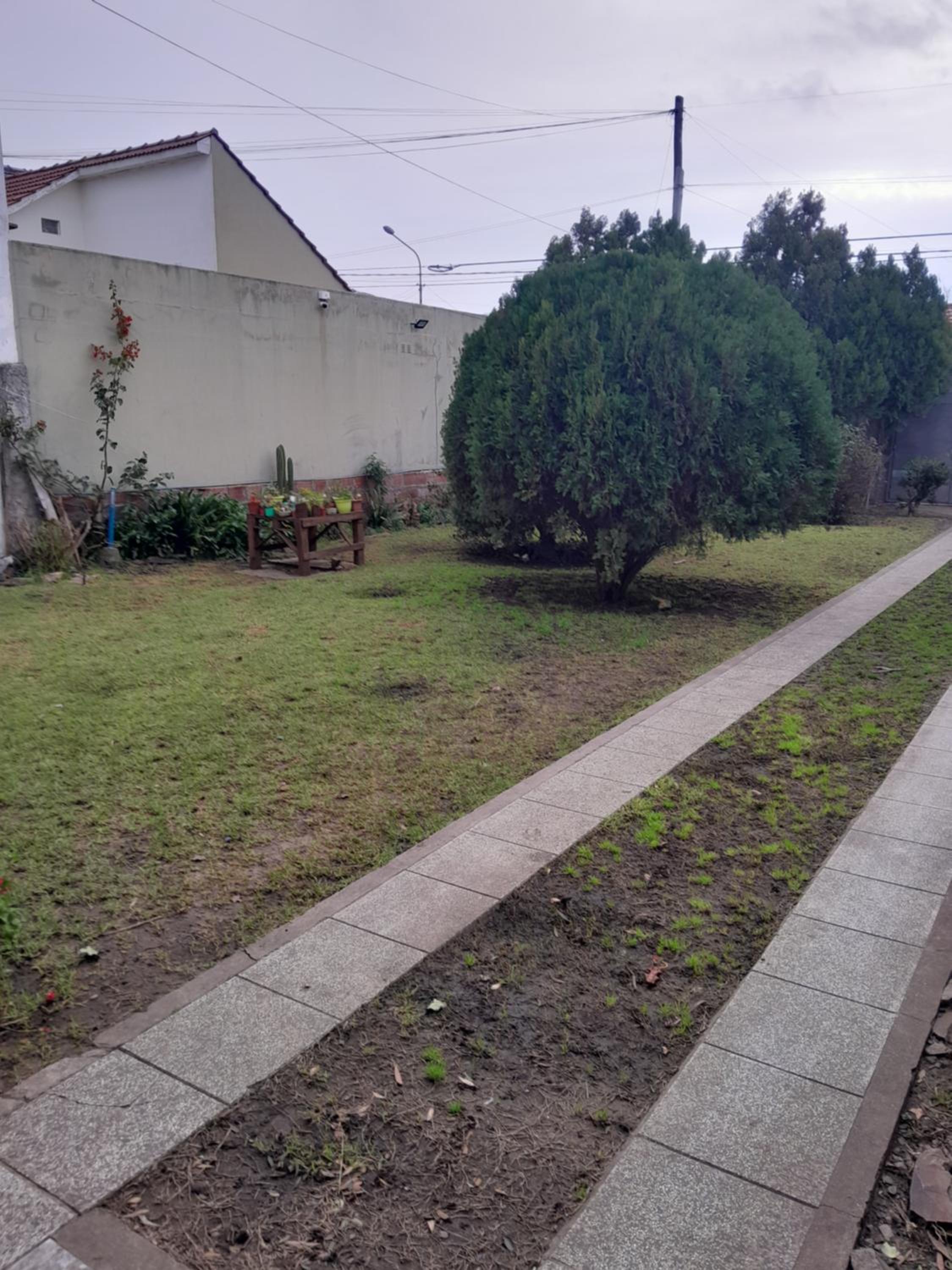 COLINAS HOUSE