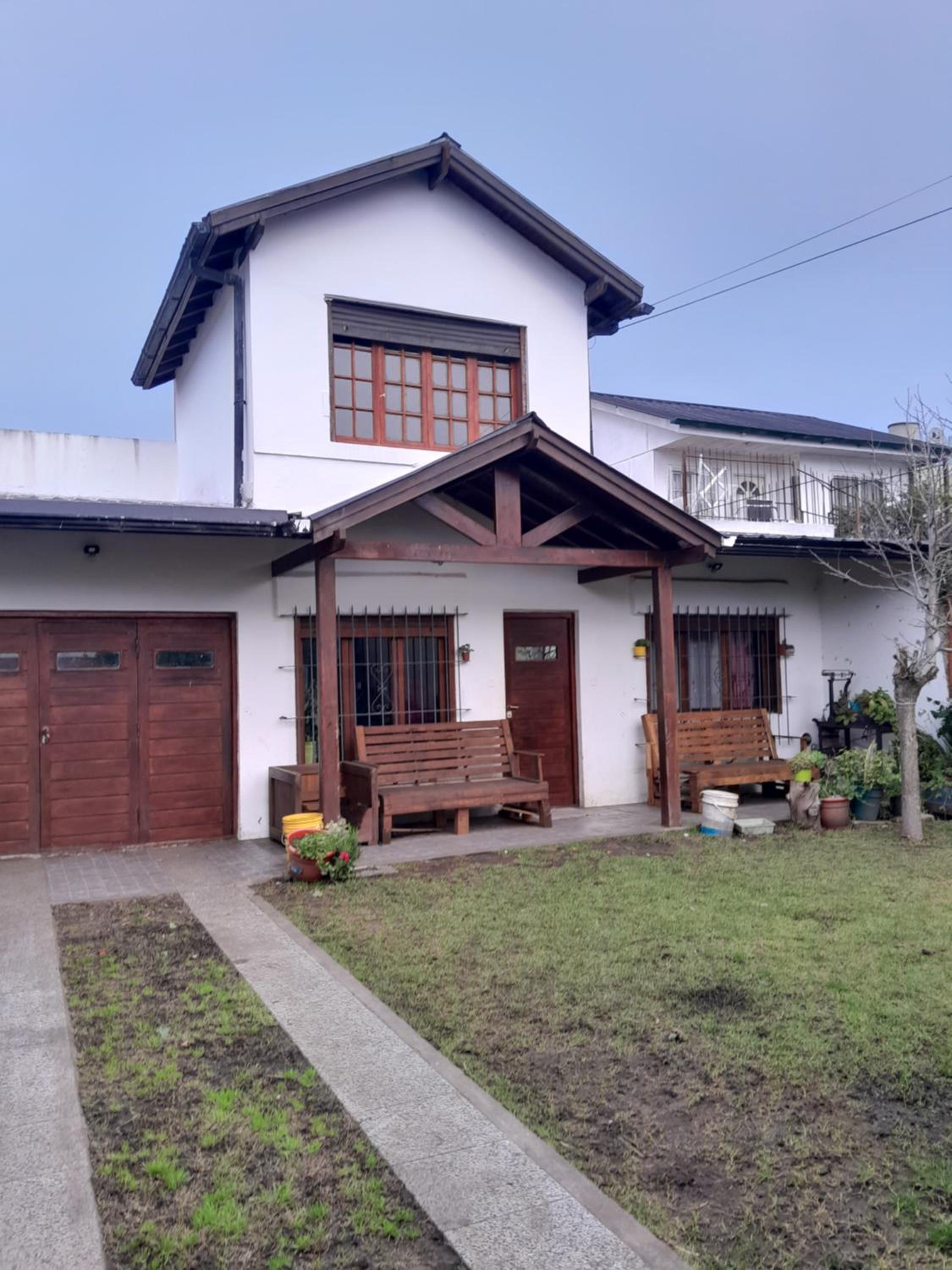 COLINAS HOUSE