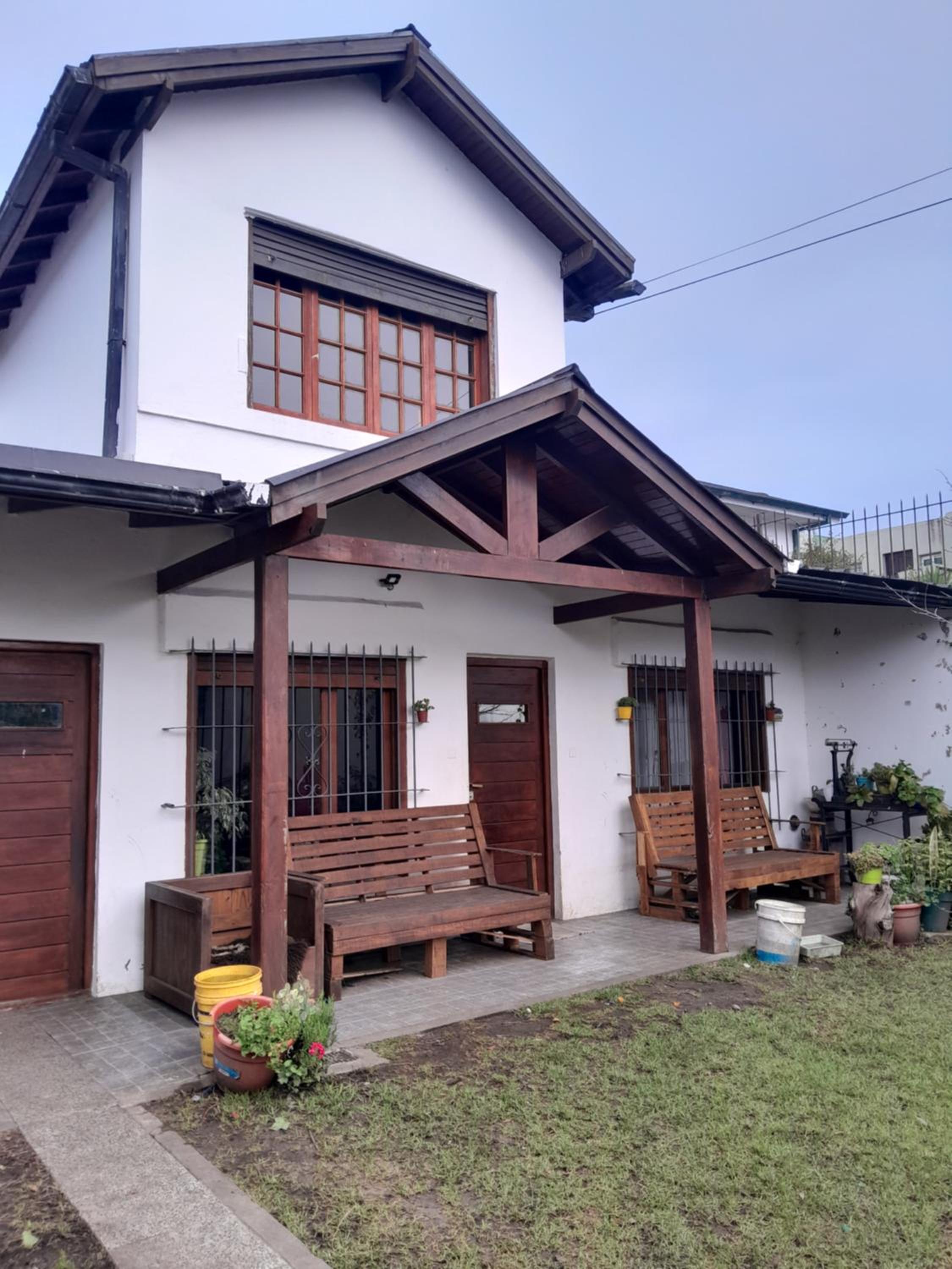 COLINAS HOUSE
