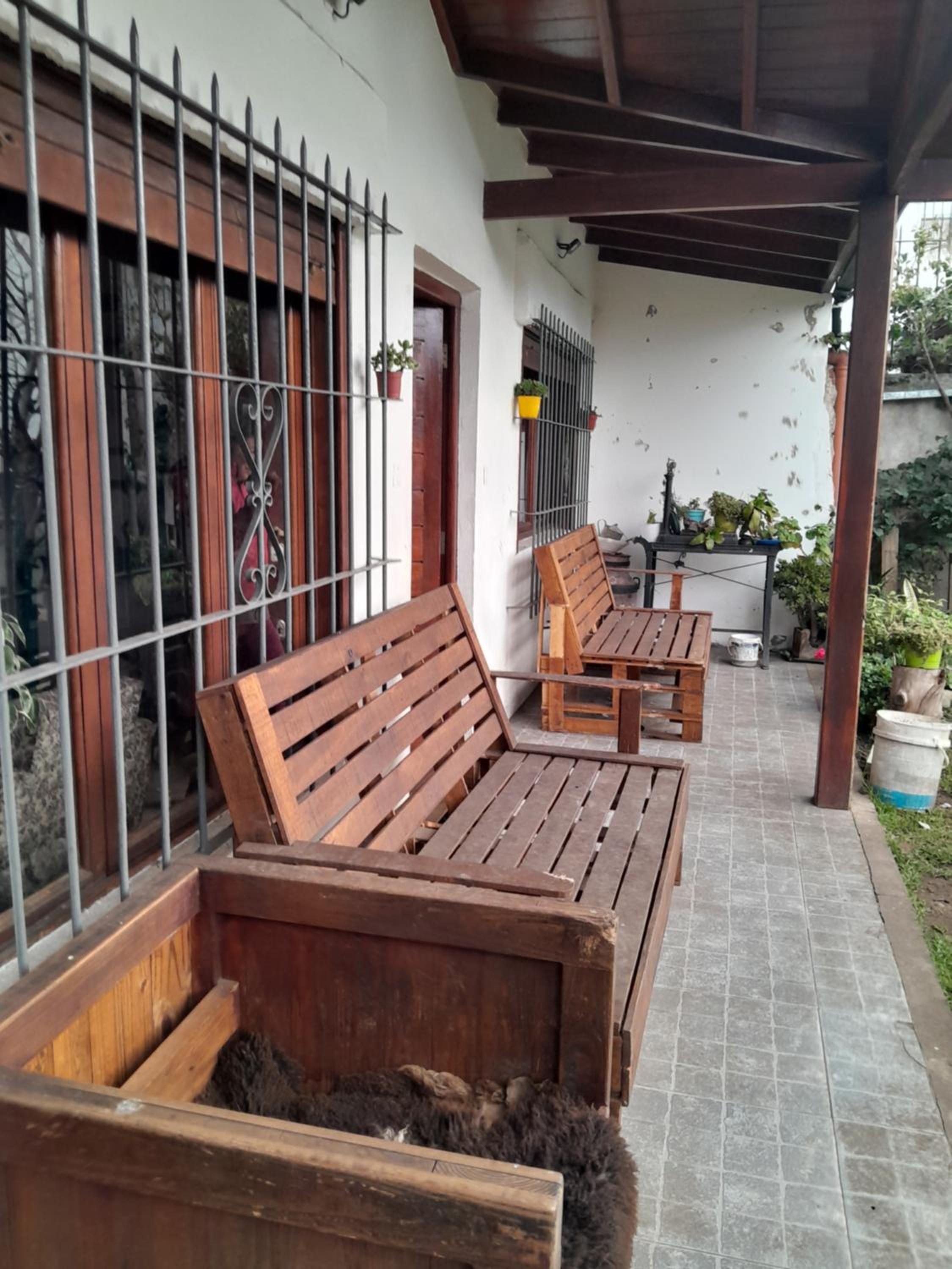 COLINAS HOUSE
