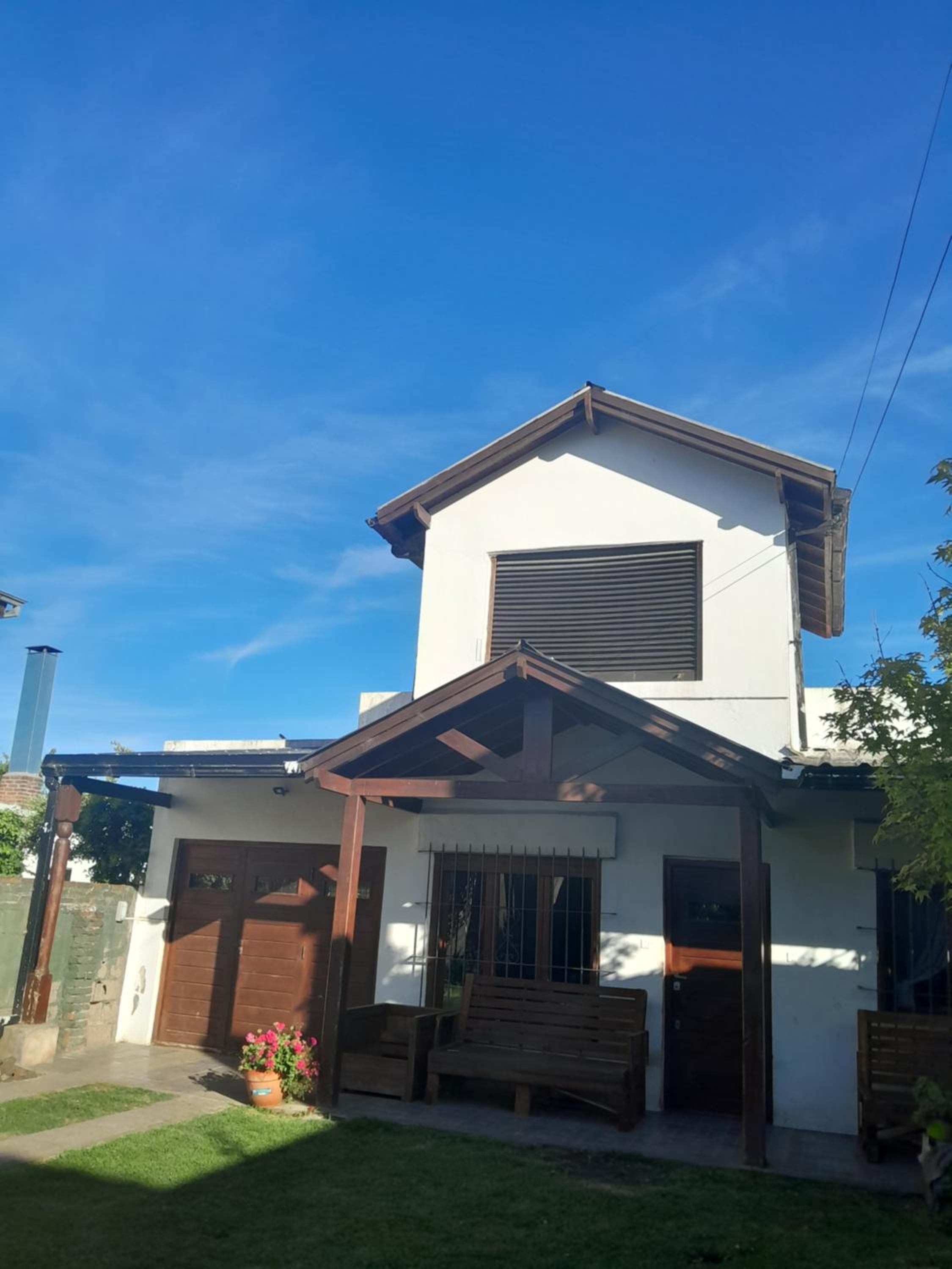 COLINAS HOUSE
