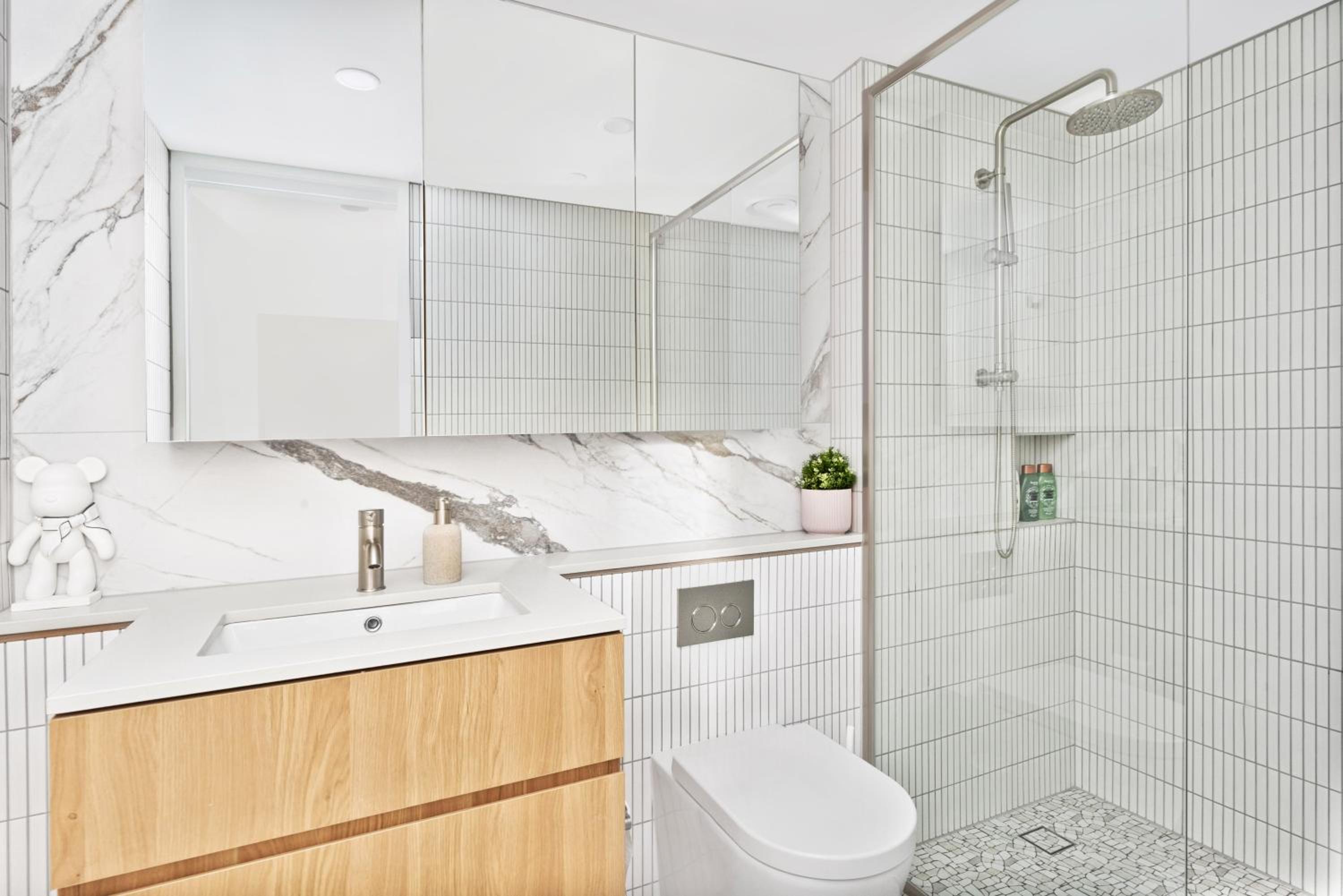 Kashmir, Modern and luxury 2BR 2BA, Fast WiFi & Netflix, Free Parking, Central Location, near CBD