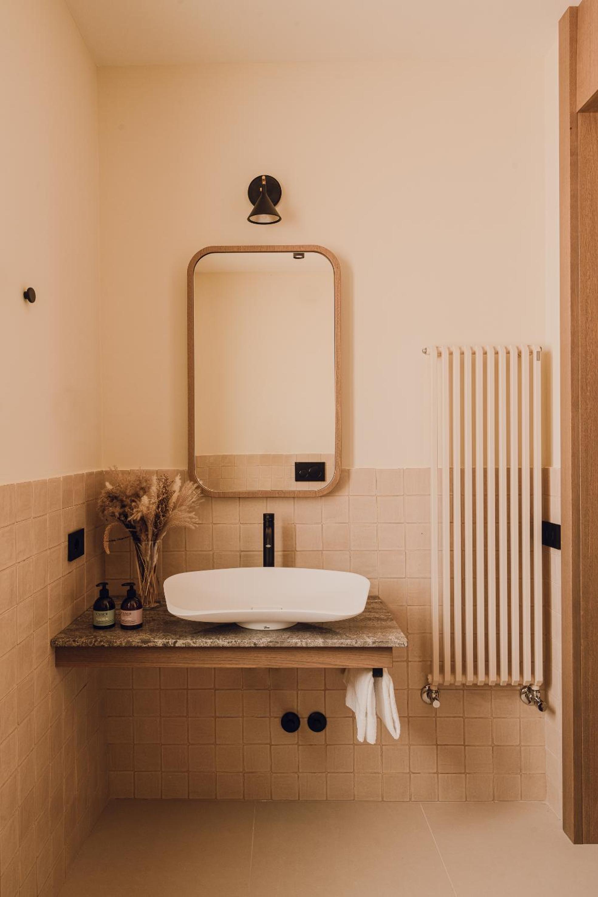 Aethos Hotel Saragano