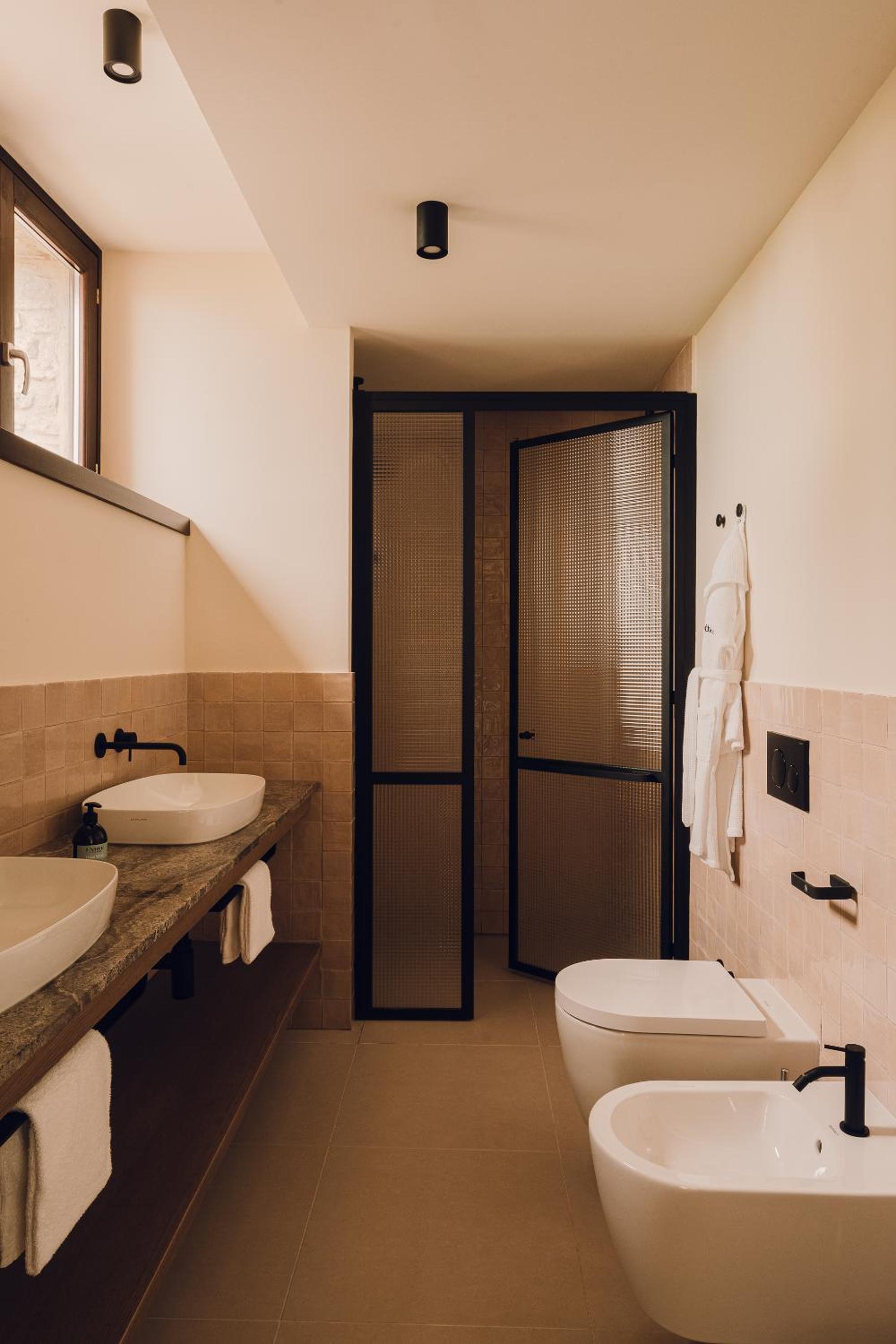 Aethos Hotel Saragano