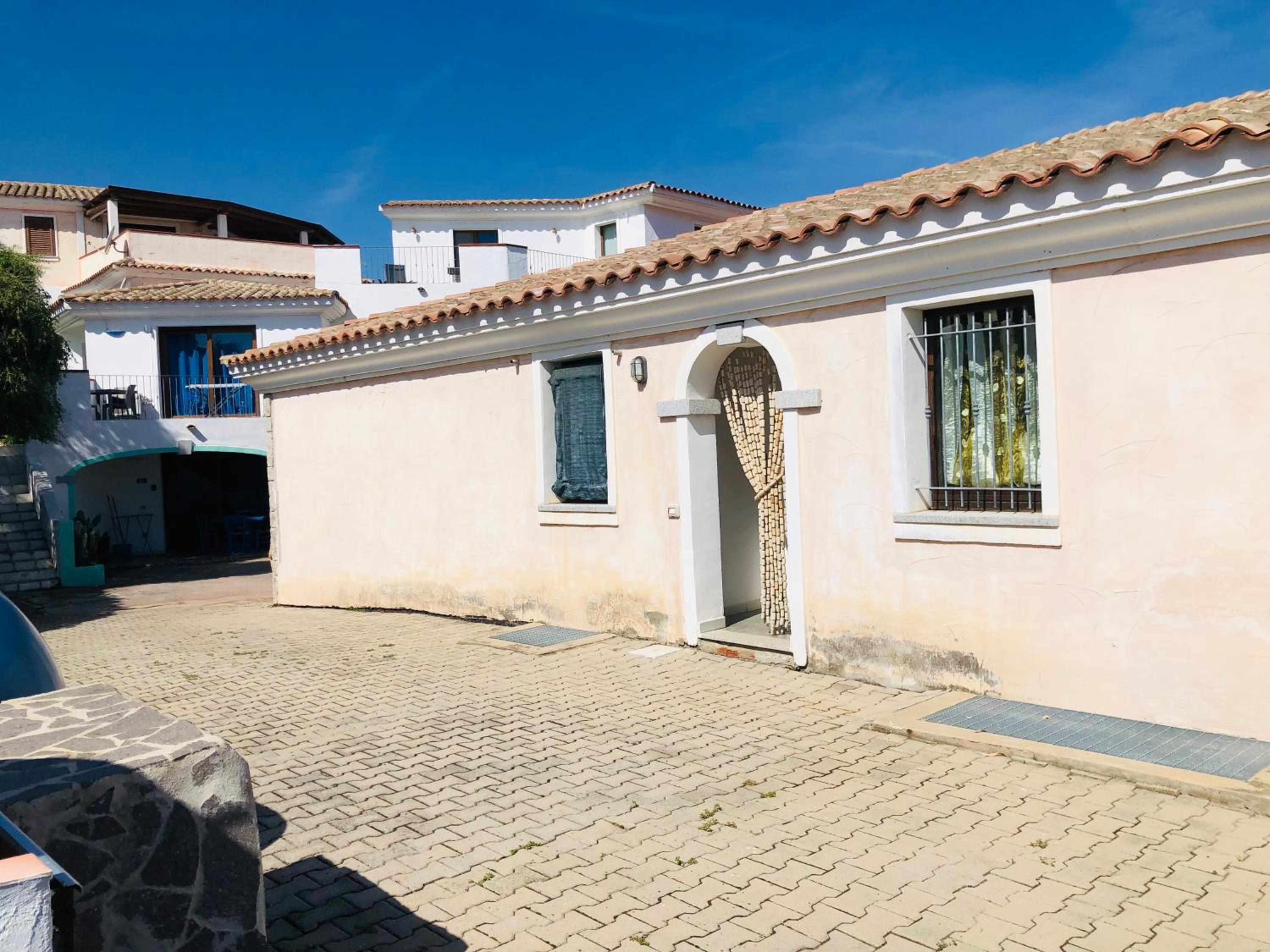 Villetta Arborea Vista Mare view 3