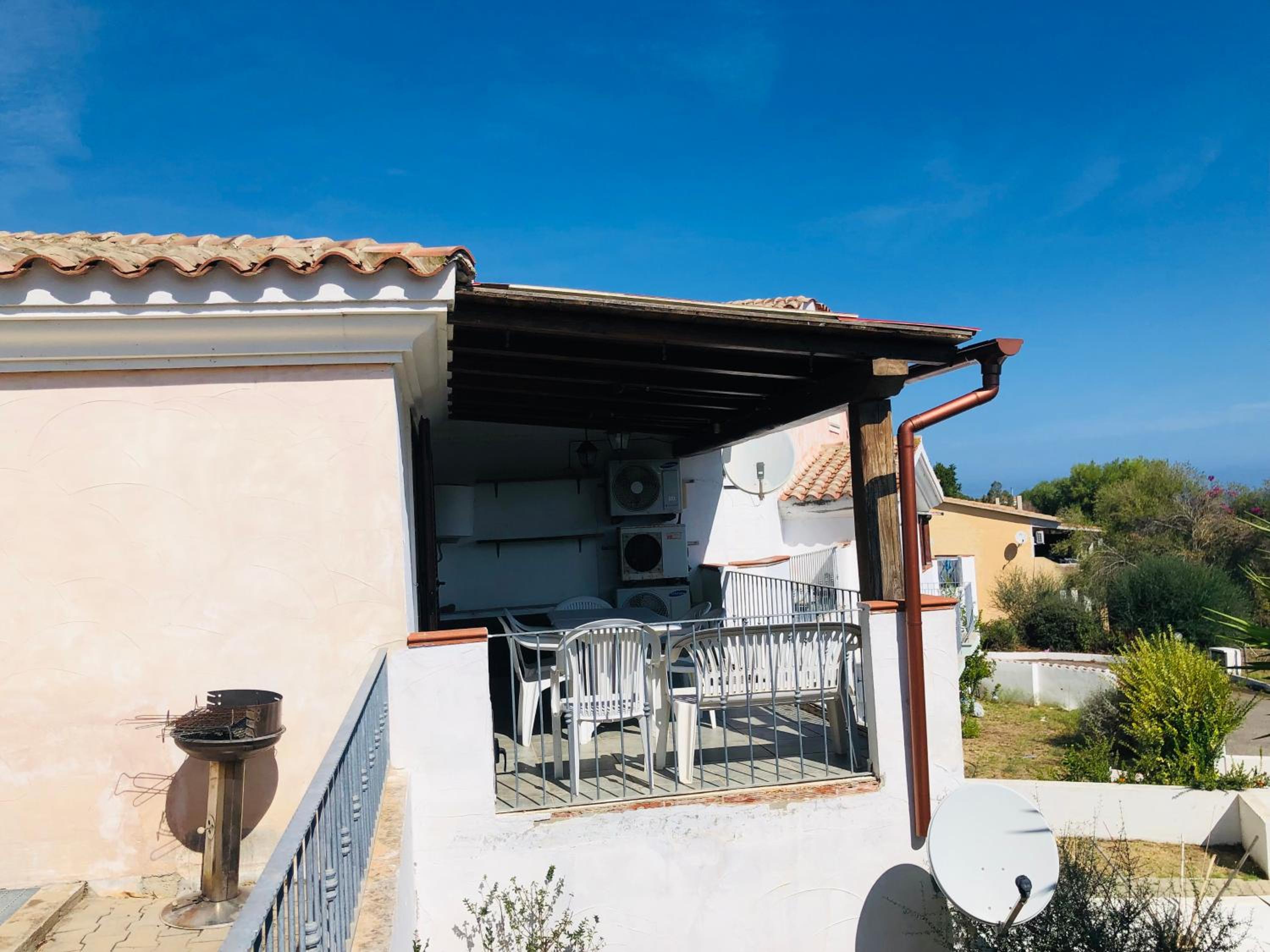 Villetta Arborea Vista Mare view 5