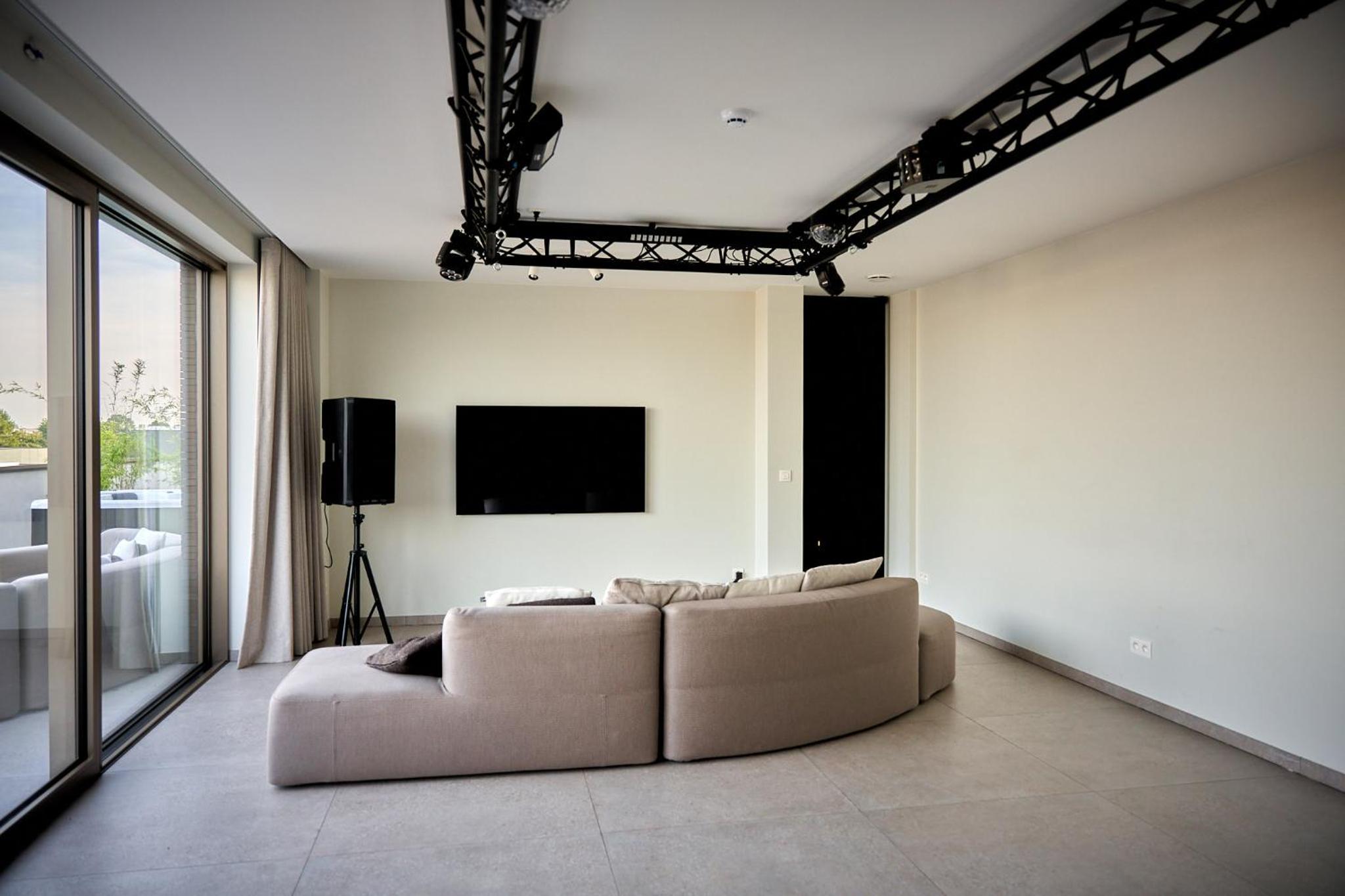 KAOZ Highstreet The Luxury Loft
