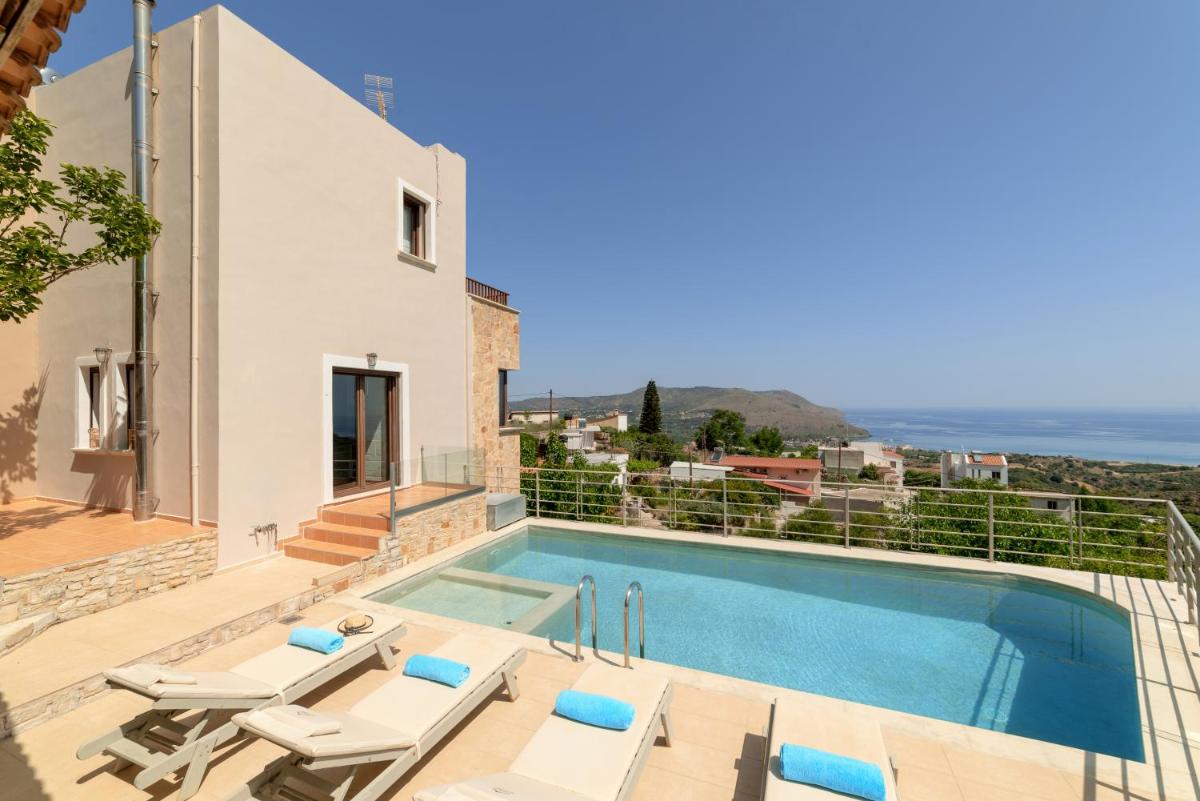 Le Stelle Villa view 2