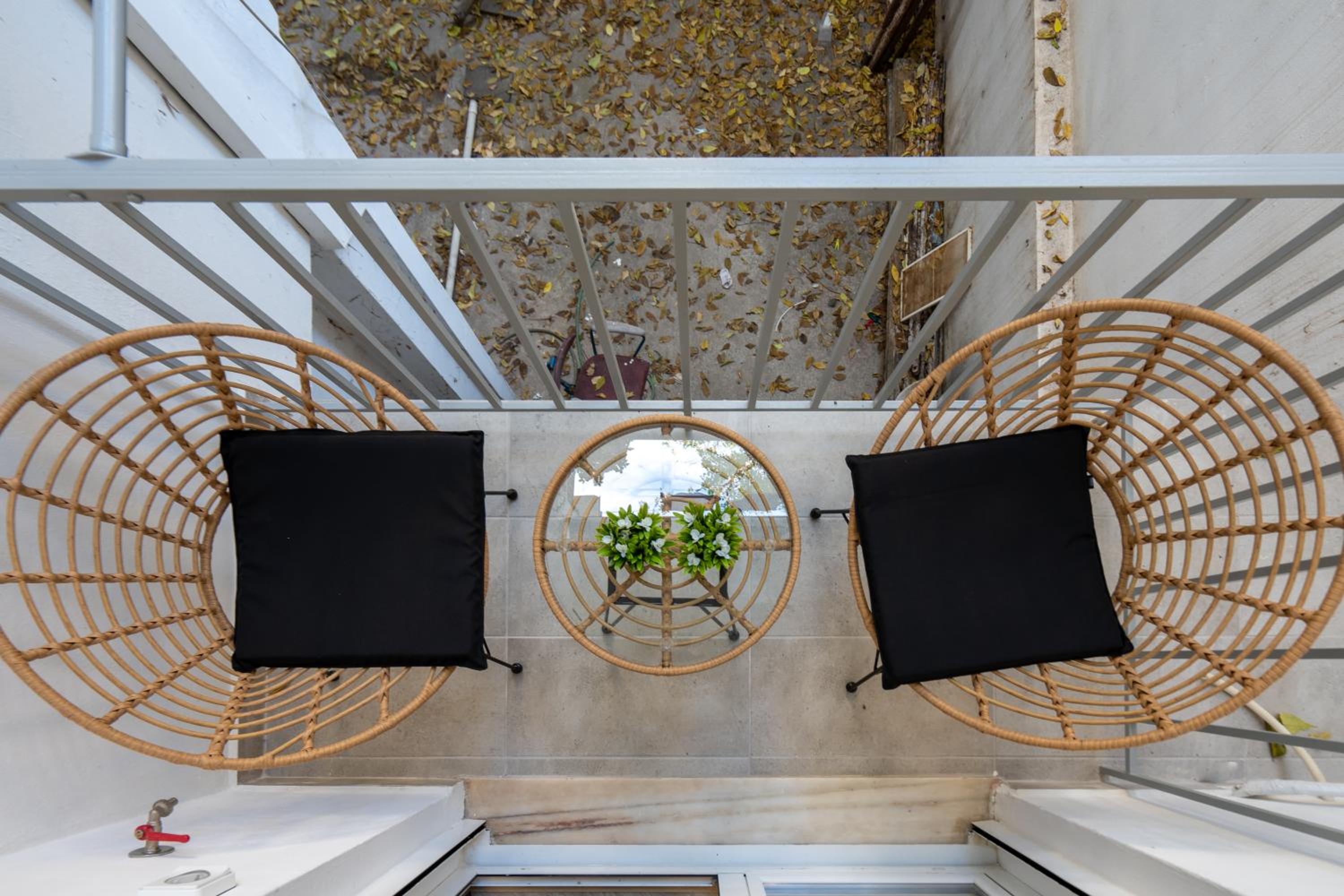 Charming two bedrooms Apartment walk to Acropolis