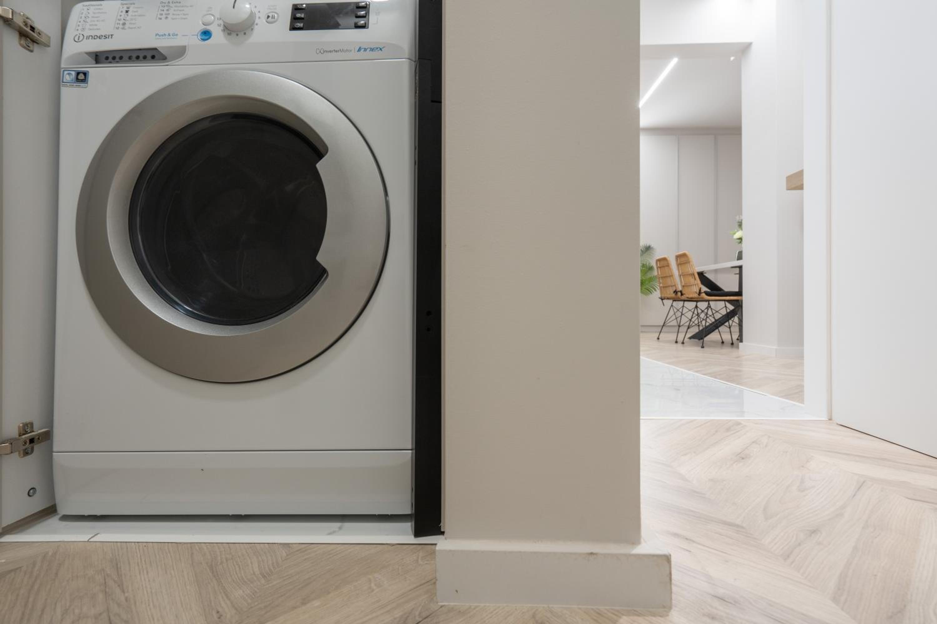 Charming two bedrooms Apartment walk to Acropolis