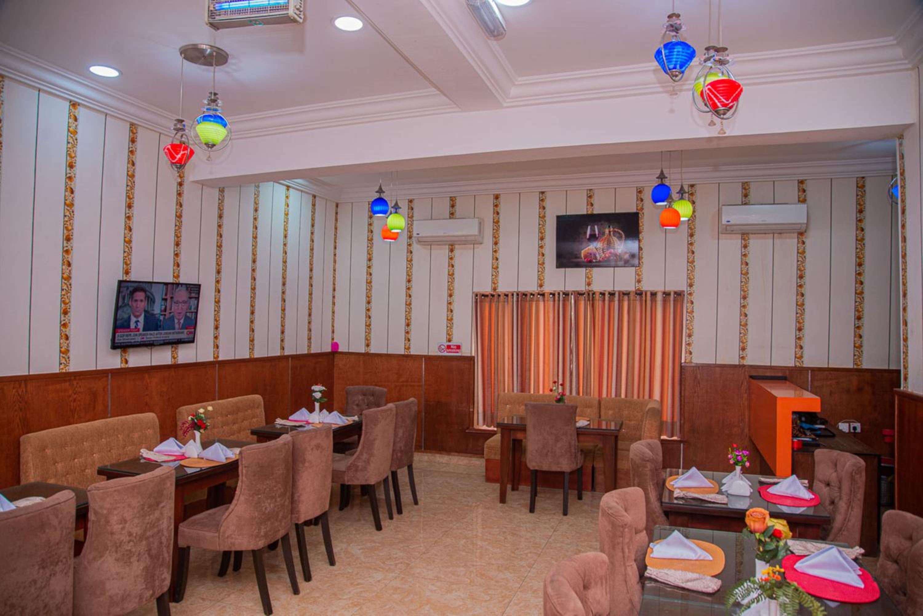 MAHOGANY HOTEL AND SUITES