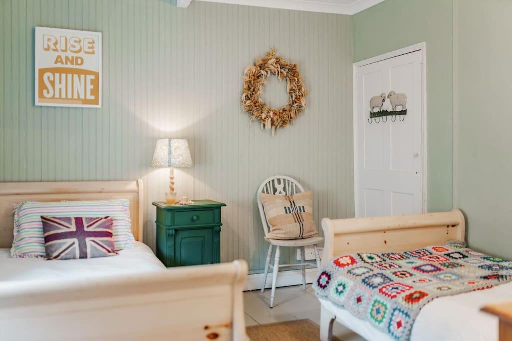 Quay Corner - Norfolk Cottage Agency view 3