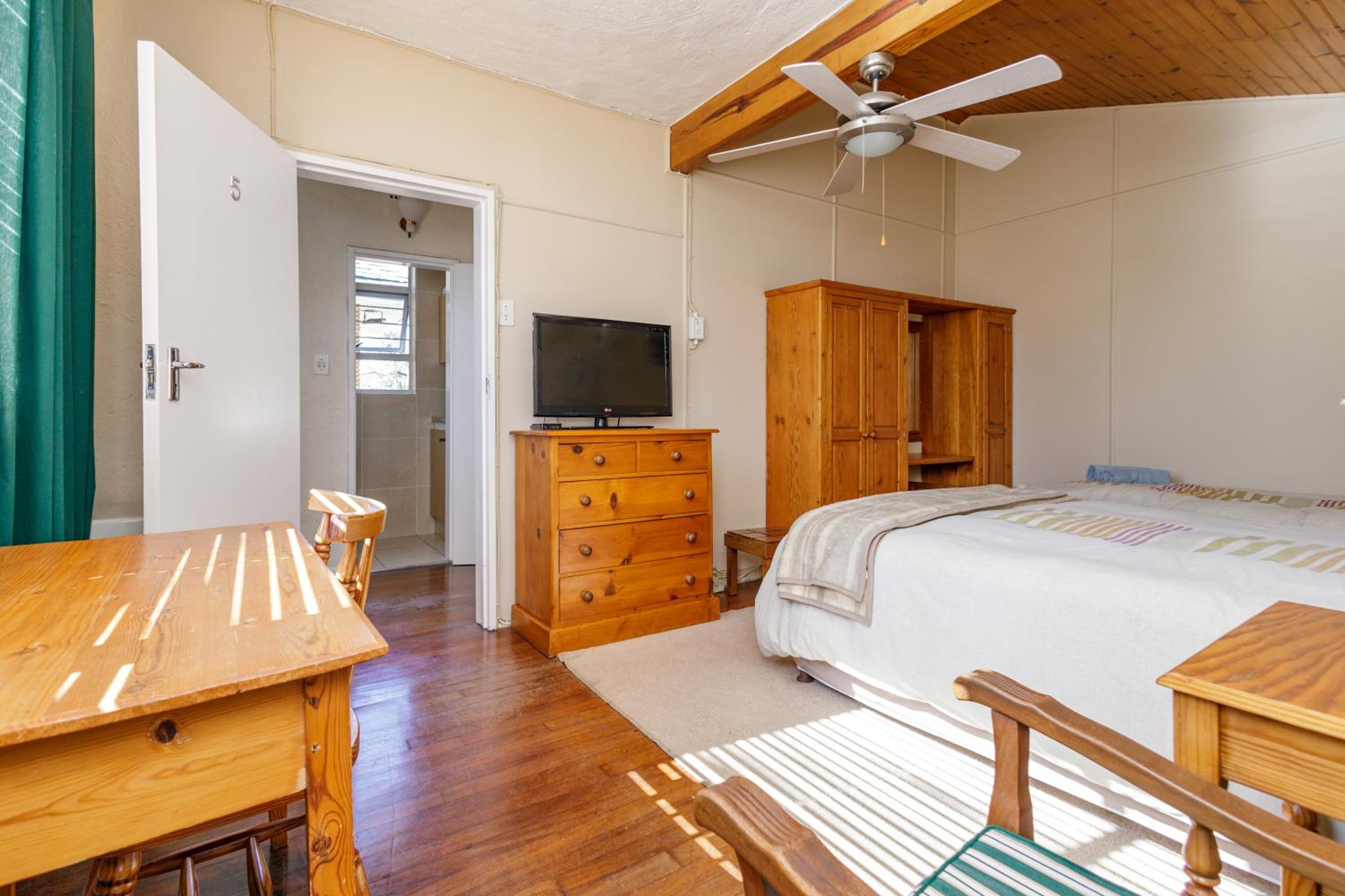 Johannesburg Vacations - Owls Loft Guesthouse - Property Image 9