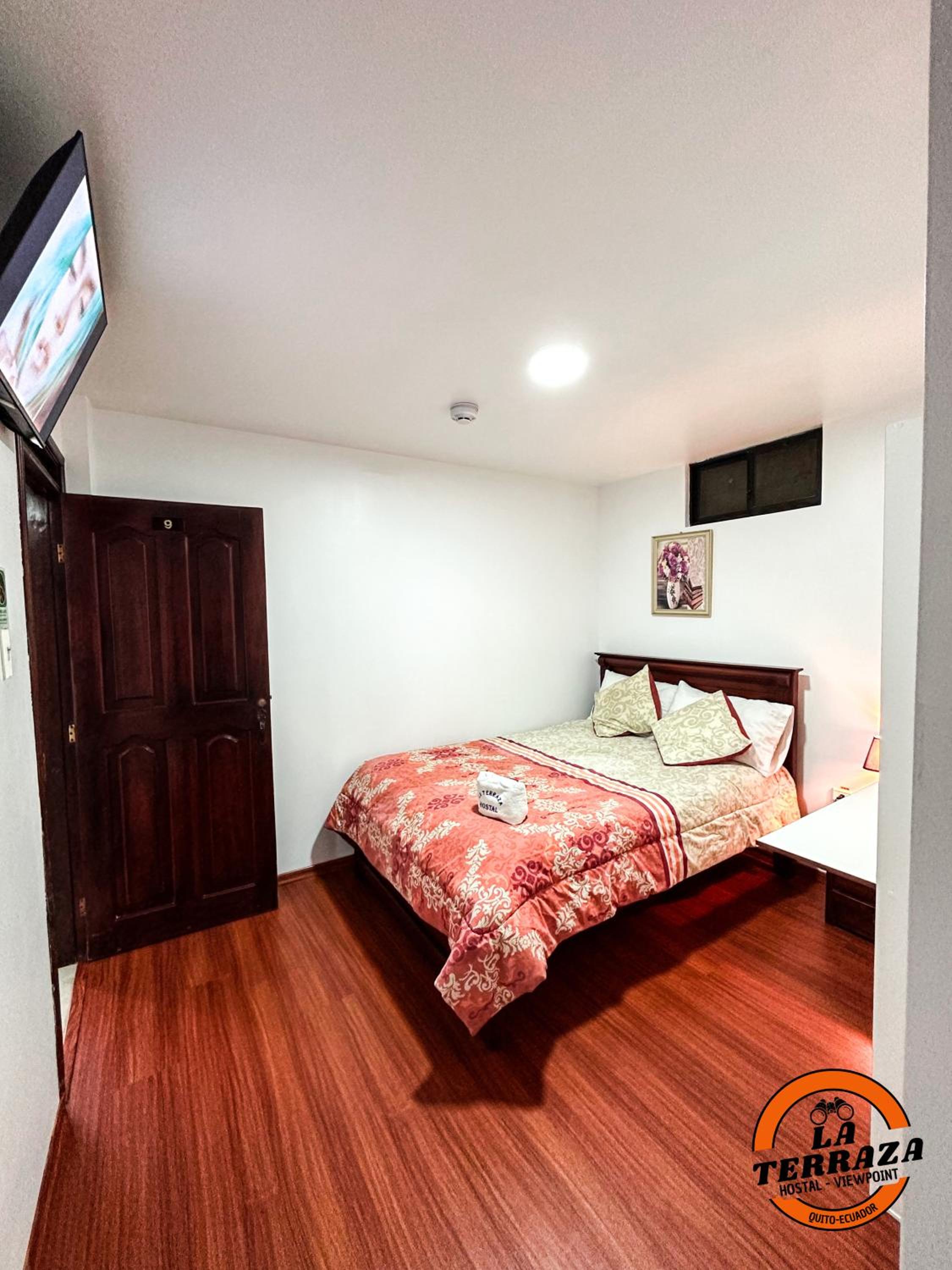 Hostal La Terraza - Roof Terrace Overlooking The North and Historic Centre