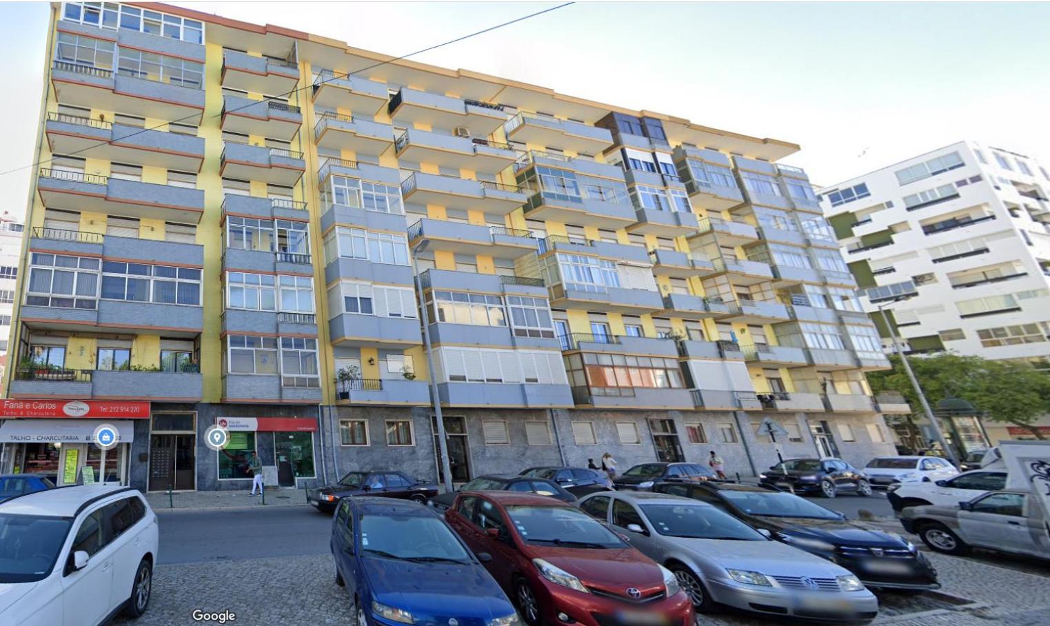 Lovely 2 Bedroom Apartment in Caparica