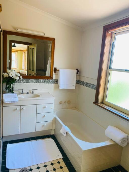 The Rose Cottage Boutique BNB