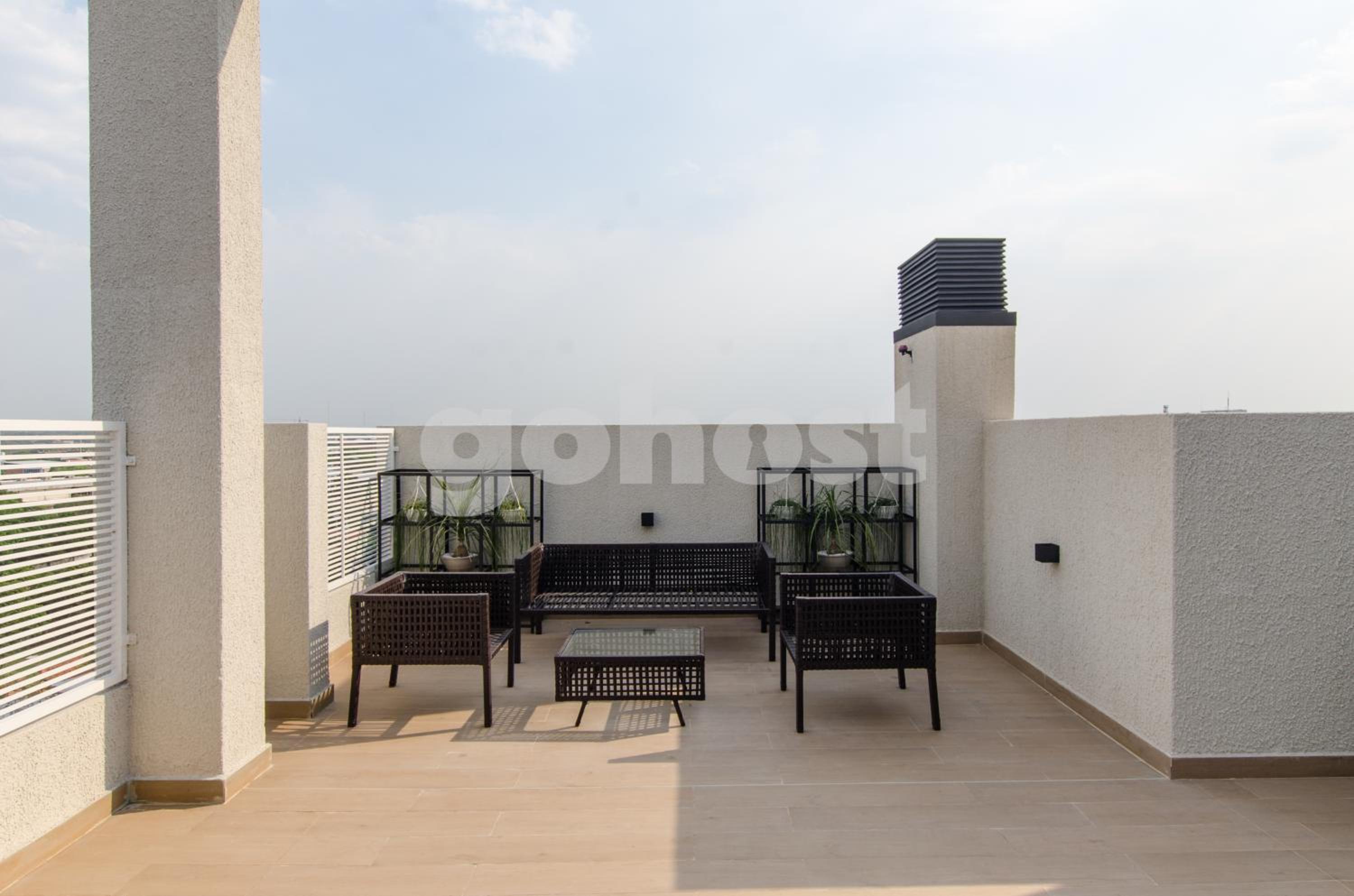 Modern studio apartment in Los Laureles view 5
