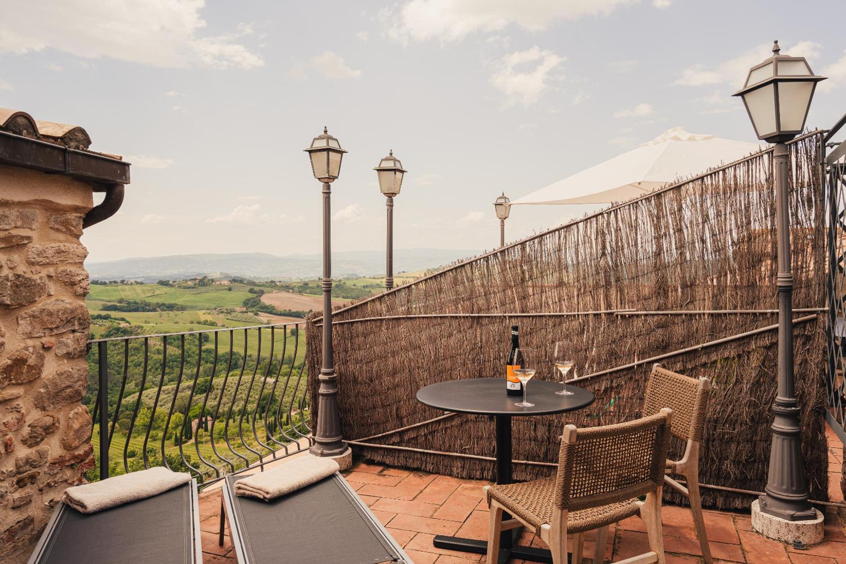 Aethos Hotel Saragano