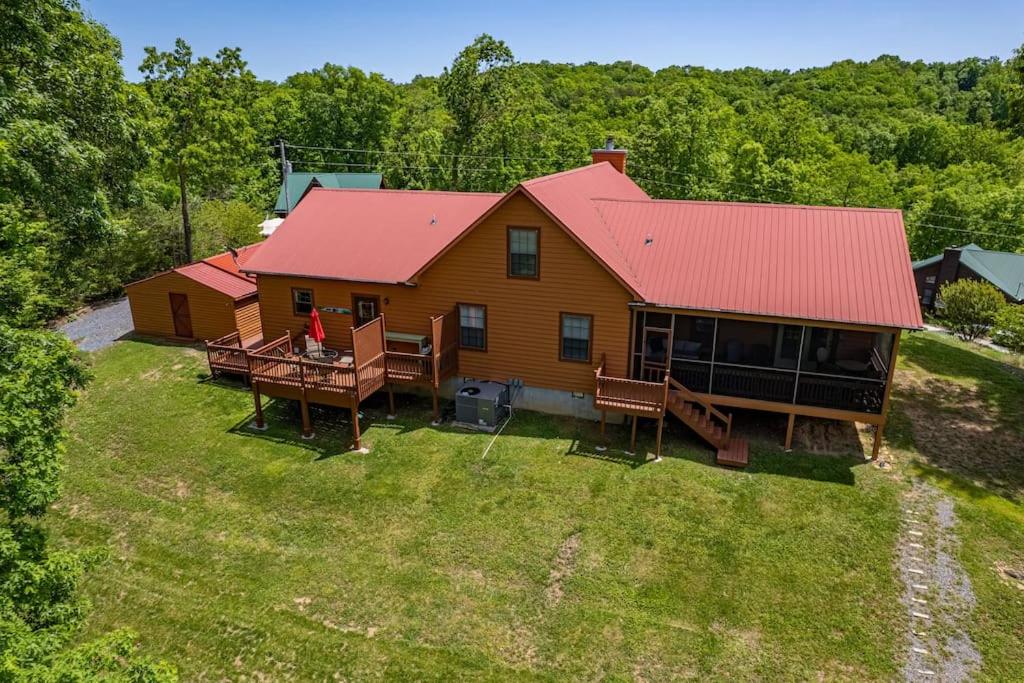 Lakefront with 3 King Beds, Pool Table, Arcade Barrel view 4
