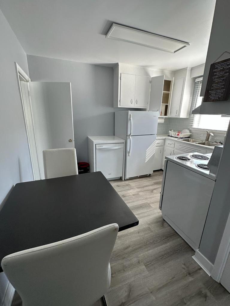 Spotless 2 Bedroom Suite in Winnipeg