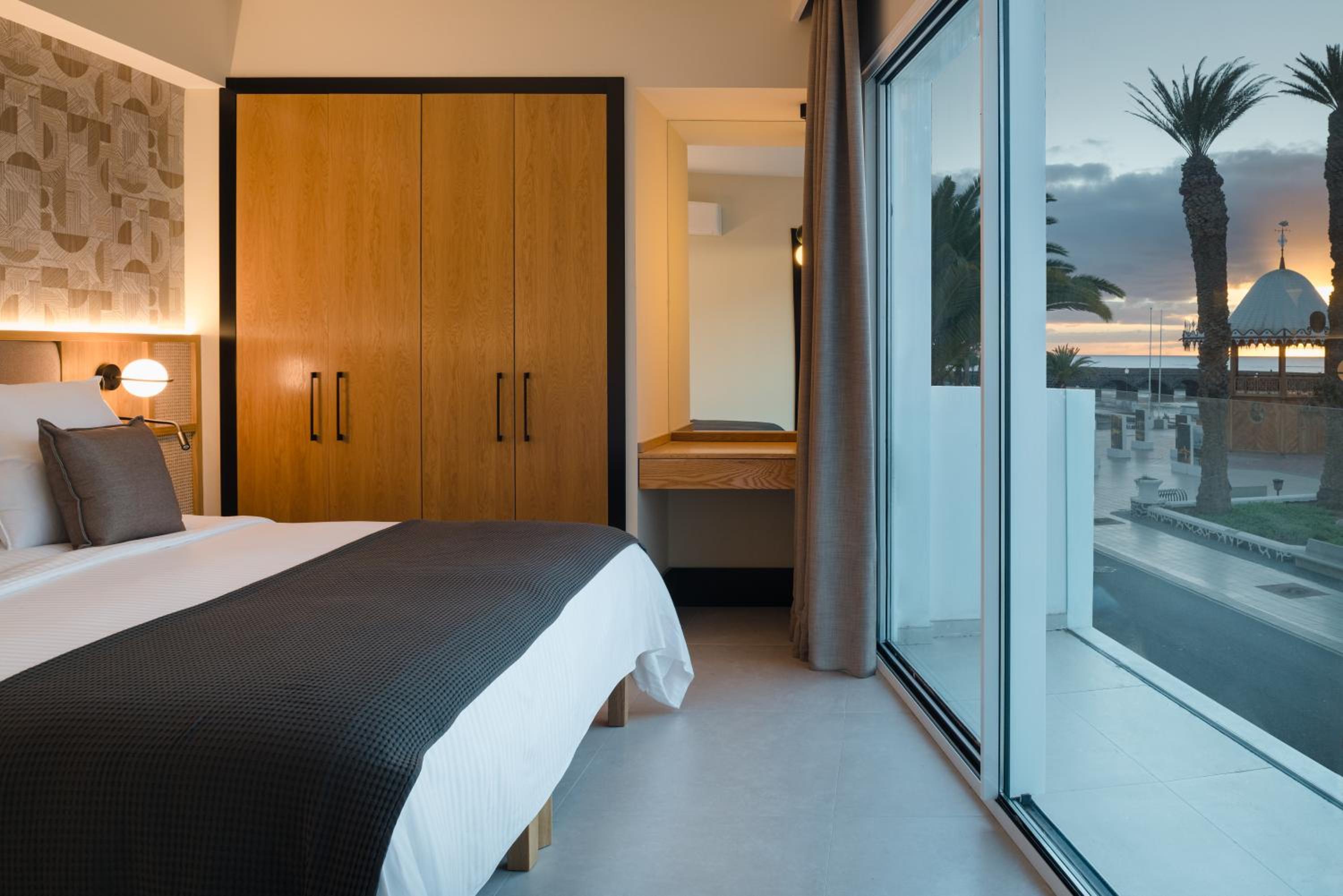 Blue Marina Suites - Boutique Apartments