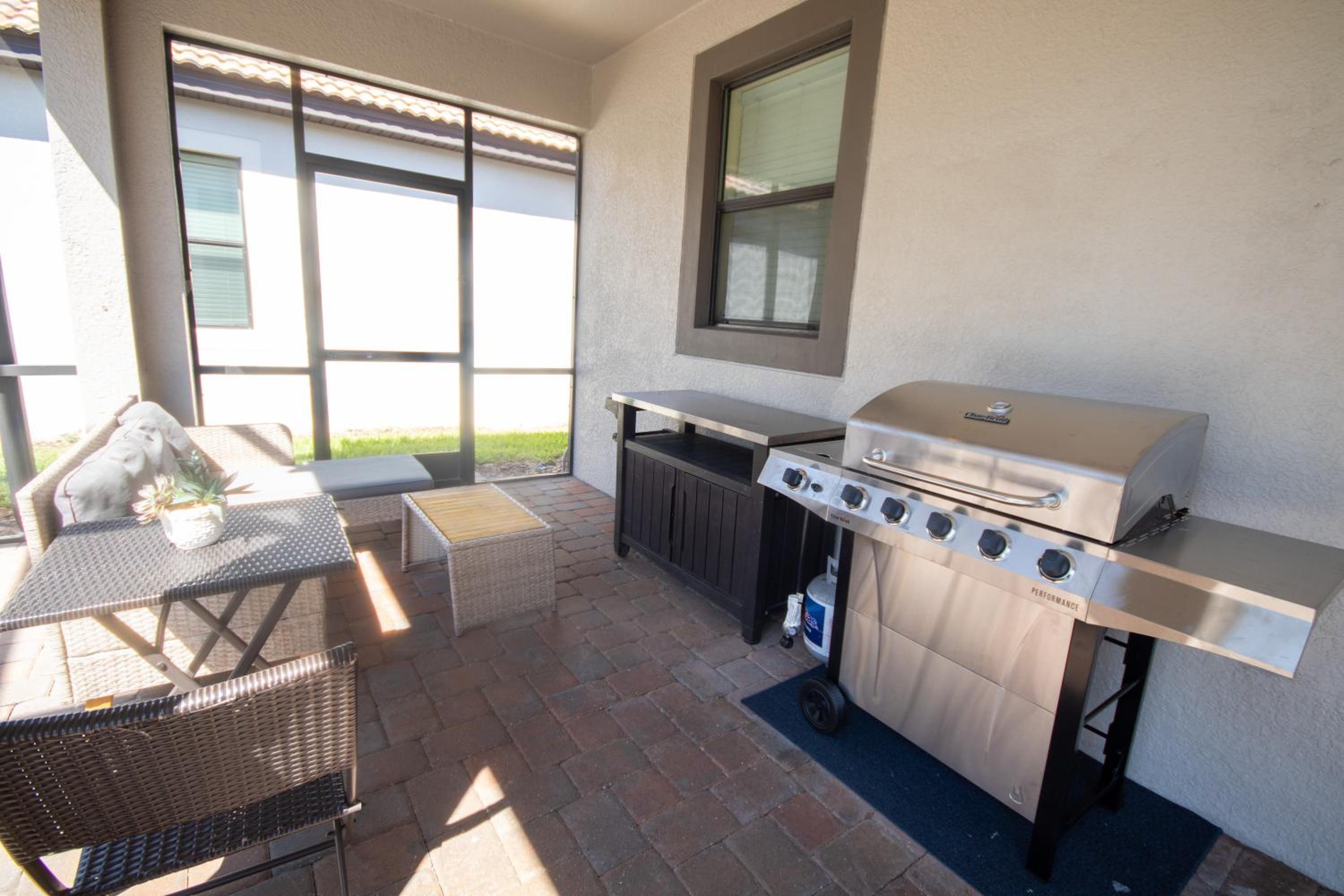 Complete 6BR6BA Vacation Home with Private Pool Game Room CG9162 view 5