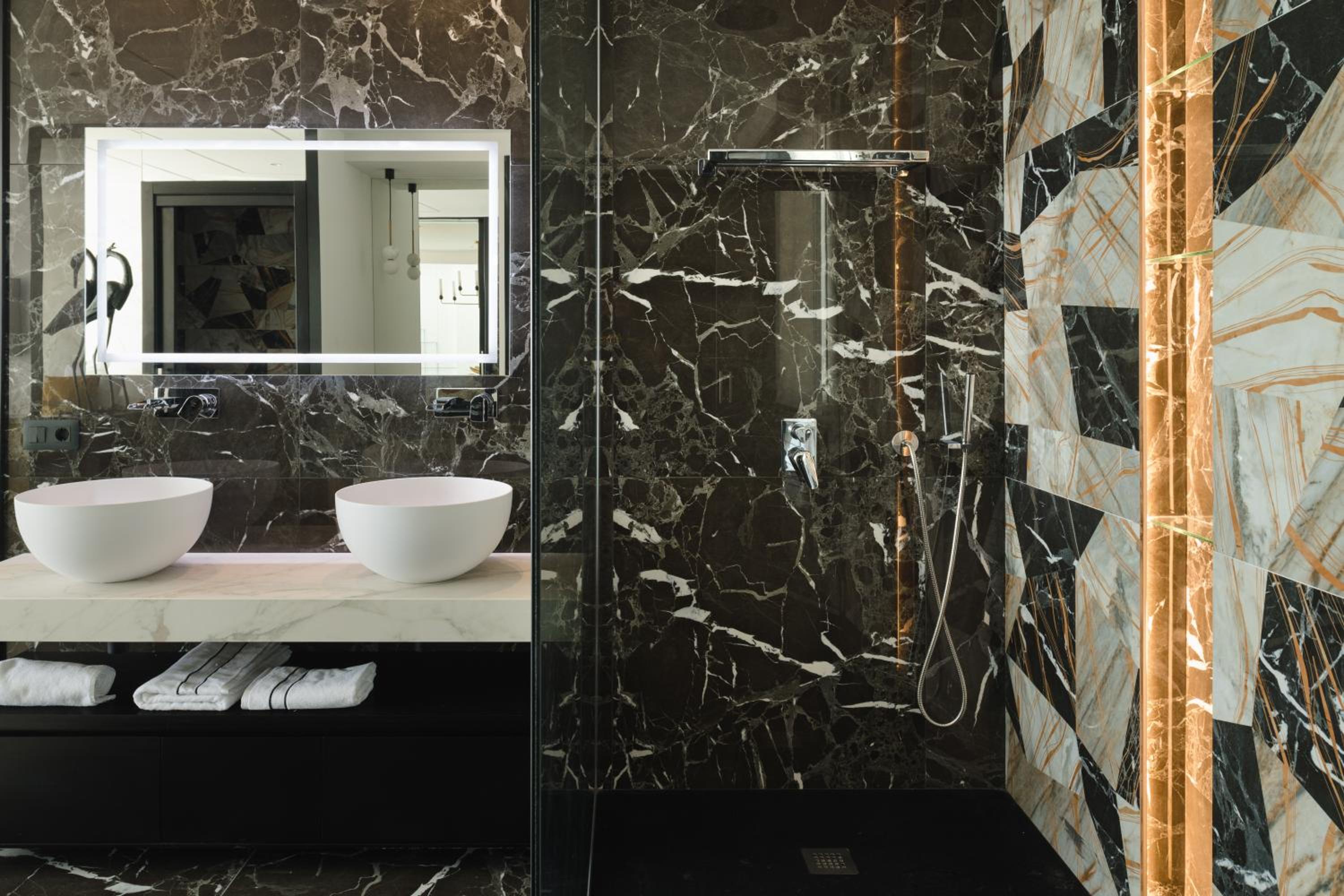Blue Marina Suites - Boutique Apartments