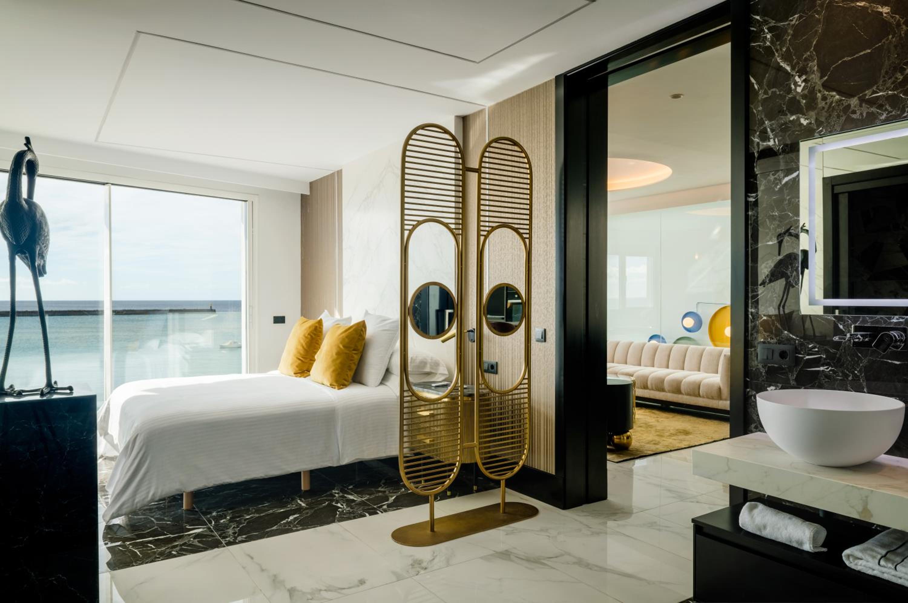 Blue Marina Suites - Boutique Apartments